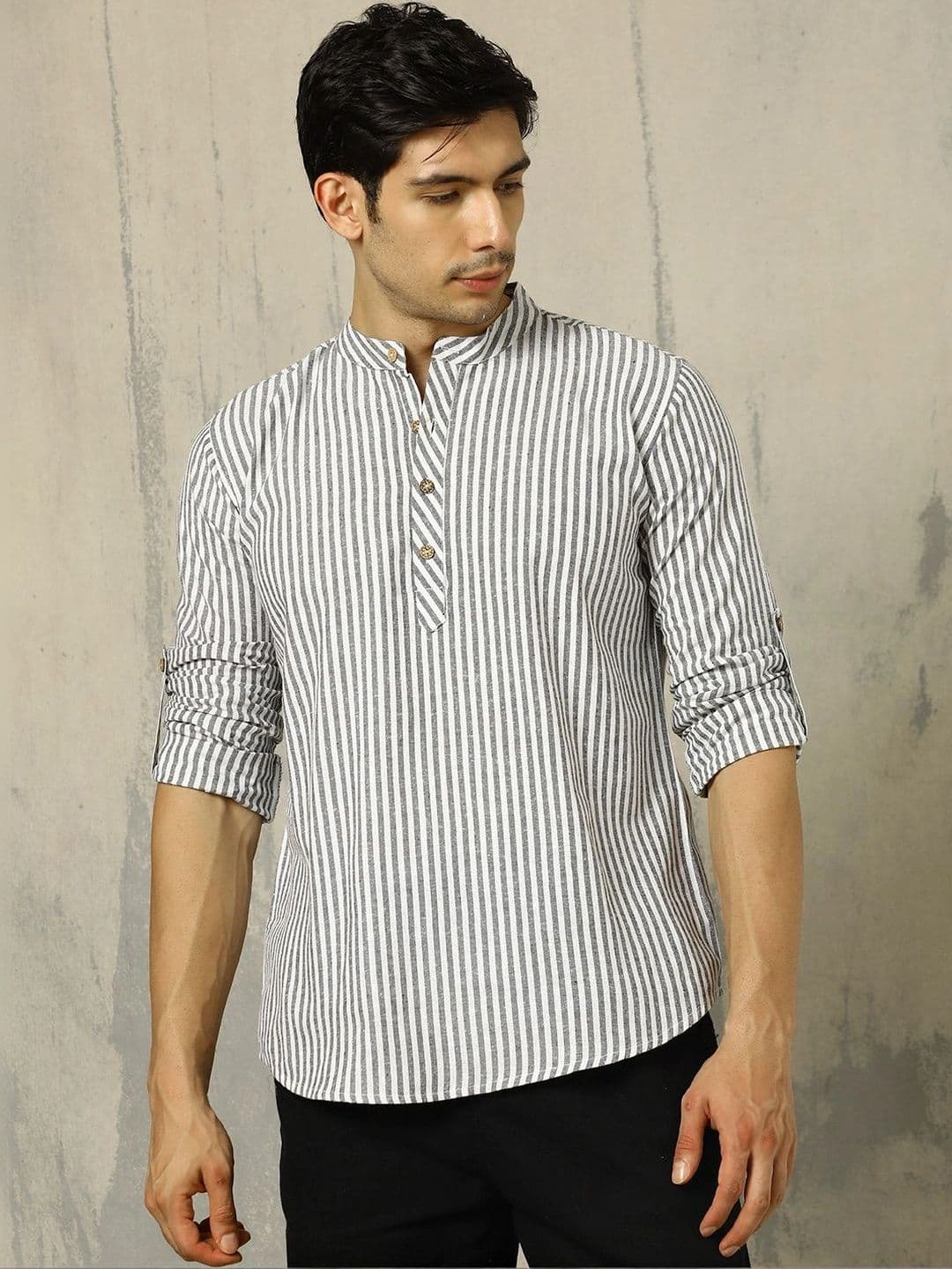 Anouk Woven Design Striped Cotton Handloom Mandarin Collar Short Kurta thumbnail 3