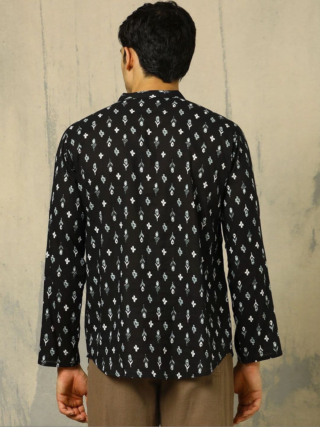 Anouk Printed Cotton Mandarin Collar Short Kurta thumbnail 3