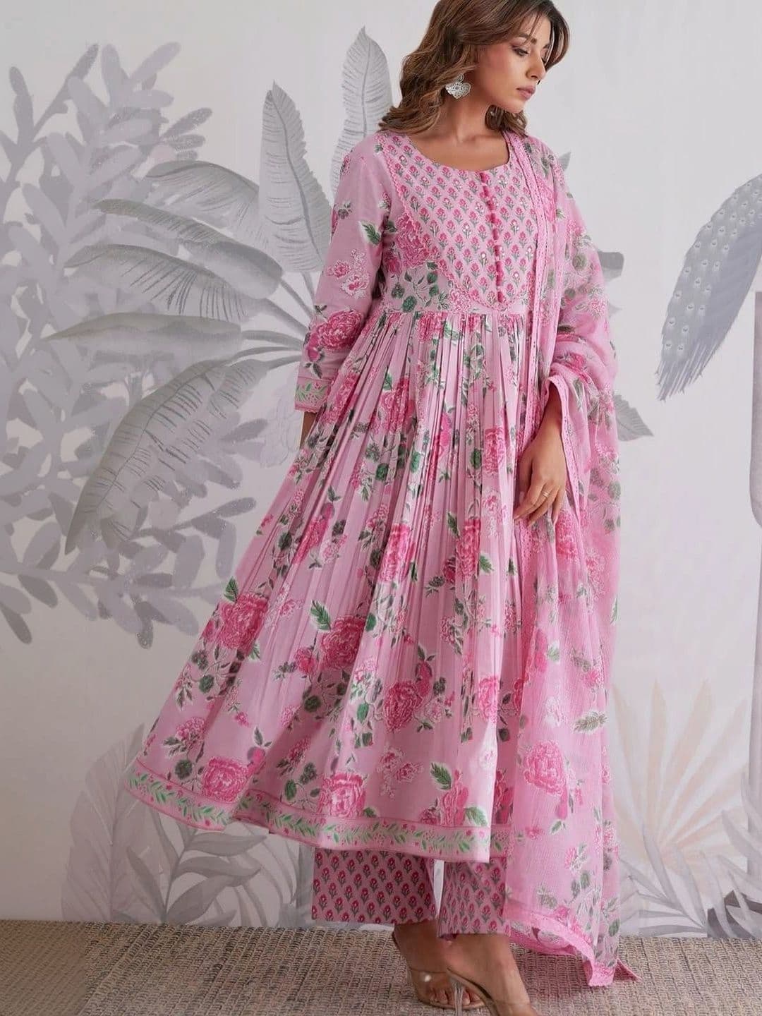 MARIONETTEFASHION Women Floral Printed Empire Pure Cotton Kurta with Trousers & With Dupatta - view 1