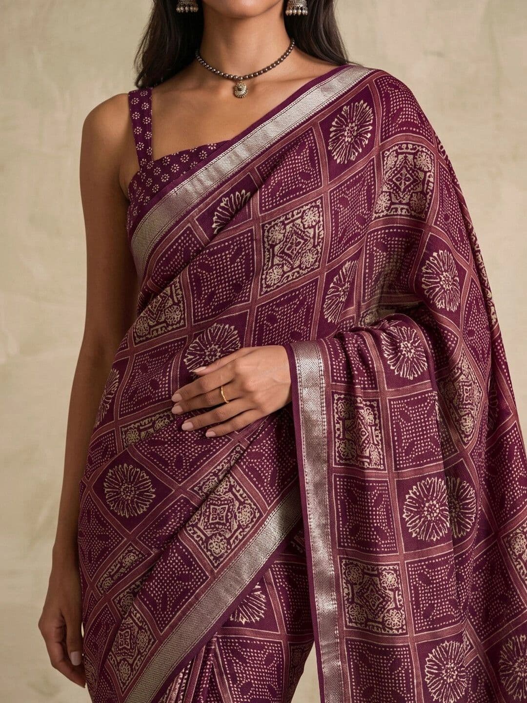 SAARA Ethnic Motifs Pure Georgette Women Saree thumbnail 3