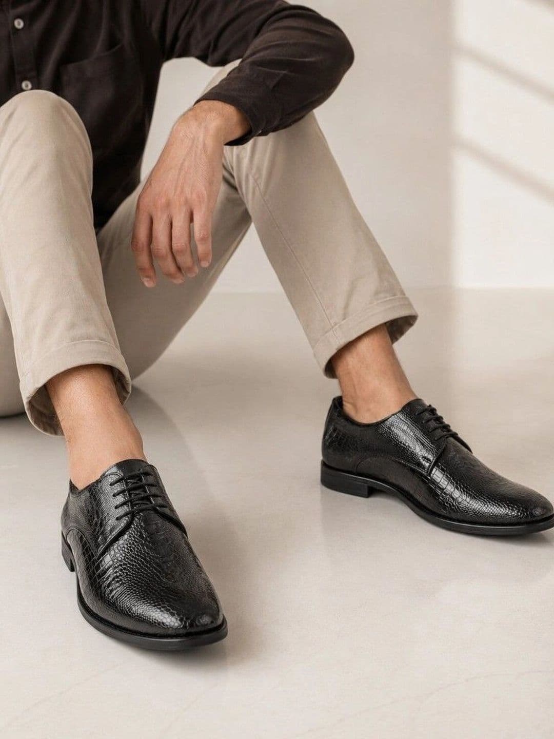 House of Pataudi Men Textured Pointed Toe Lace-Ups Derbys Formal Shoes - view 1
