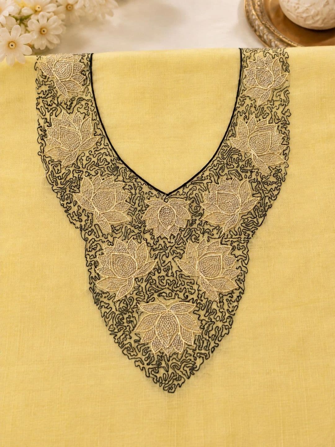 Krishna Tanna Embroidered Silk Crepe Unstitched Dress Material thumbnail 4