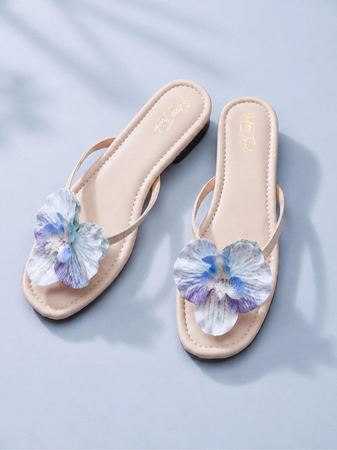 Indian Trunk Women Printed Open Toe Flats with Bows thumbnail 5
