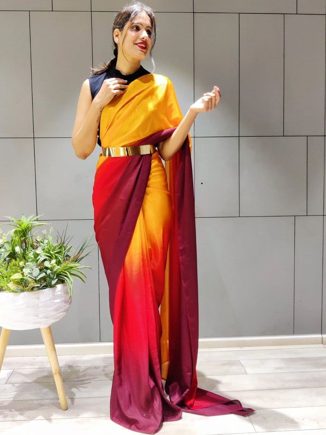 Sangria Ombre Poly Chiffon Belted Maheshwari Saree thumbnail 4