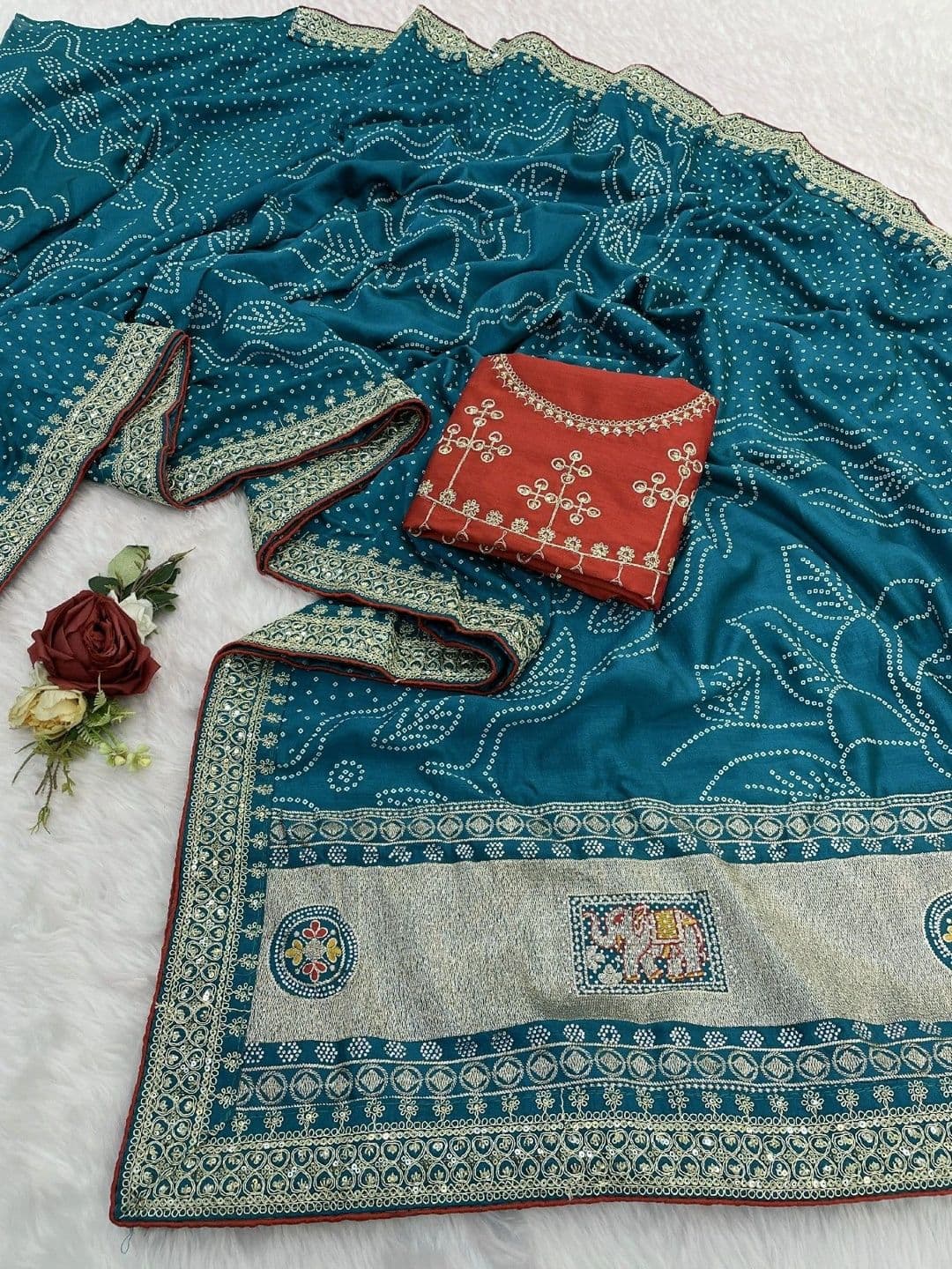 SmileyFashion Bandhani Zari Art Silk Designer Saree thumbnail 5