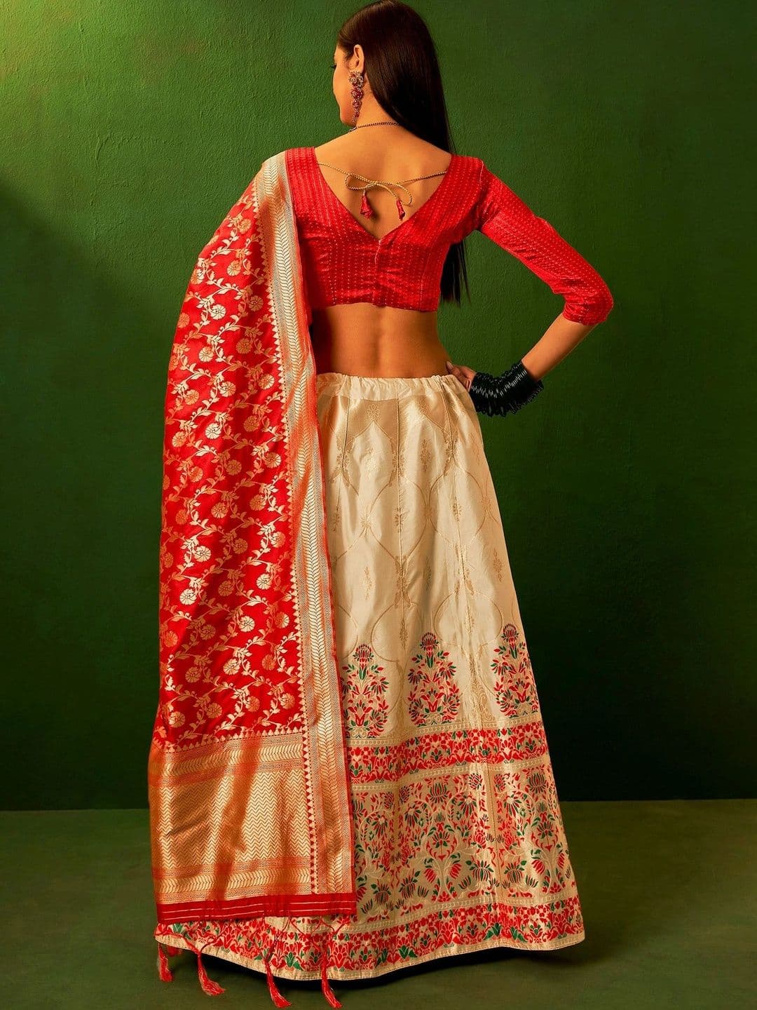 Mitera Semi-Stitched Lehenga & Unstitched Blouse With Dupatta thumbnail 4