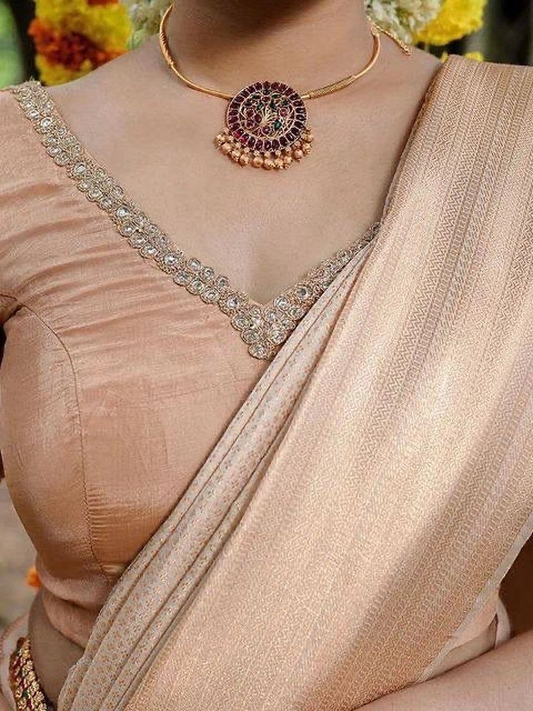 revika Woven Design Art Silk Designer Kanjeevaram Saree thumbnail 2