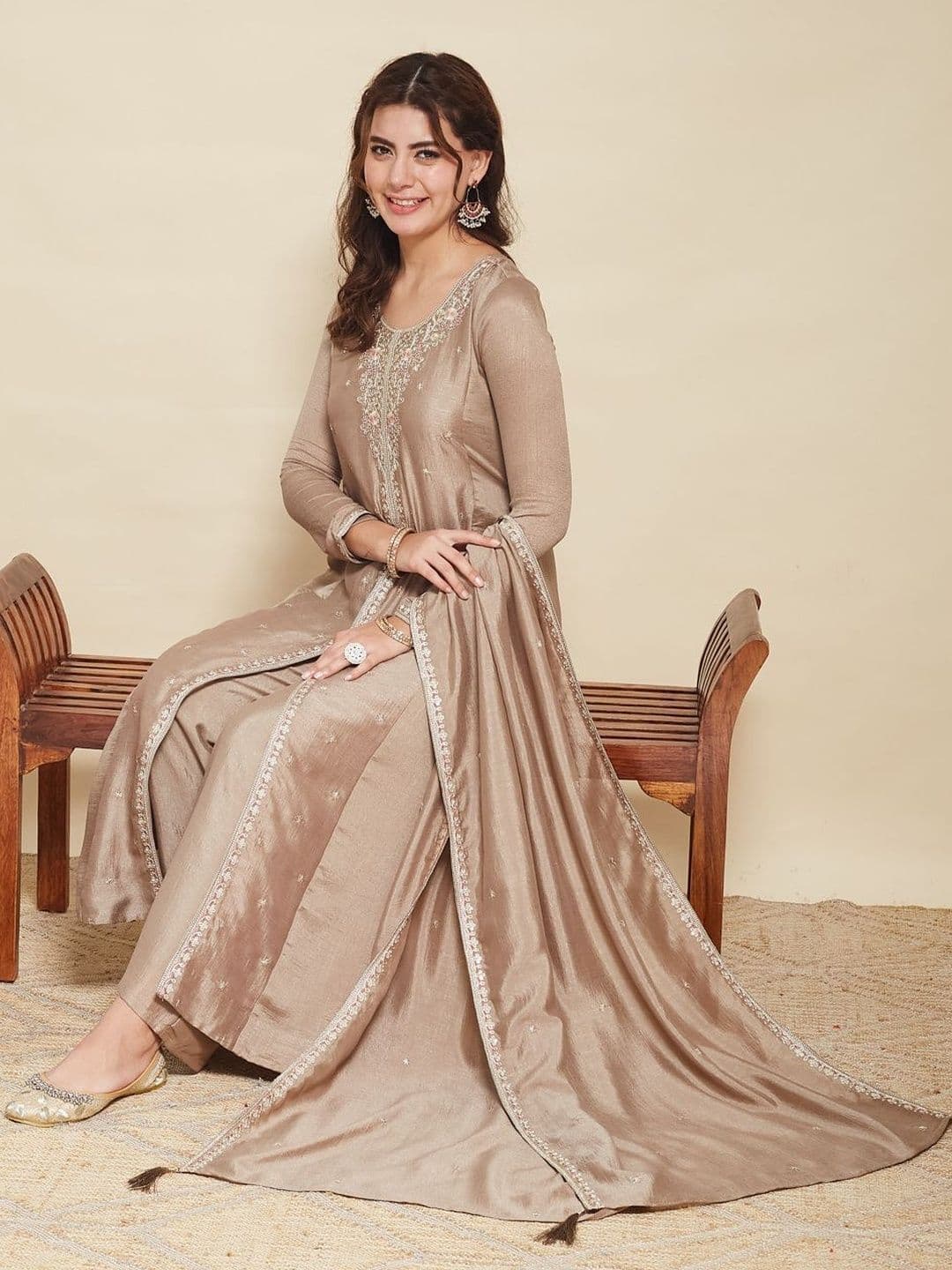 MOKOSH Women Silk Embroidered Anarkali Kurta and Pant with Dupatta Set thumbnail 2