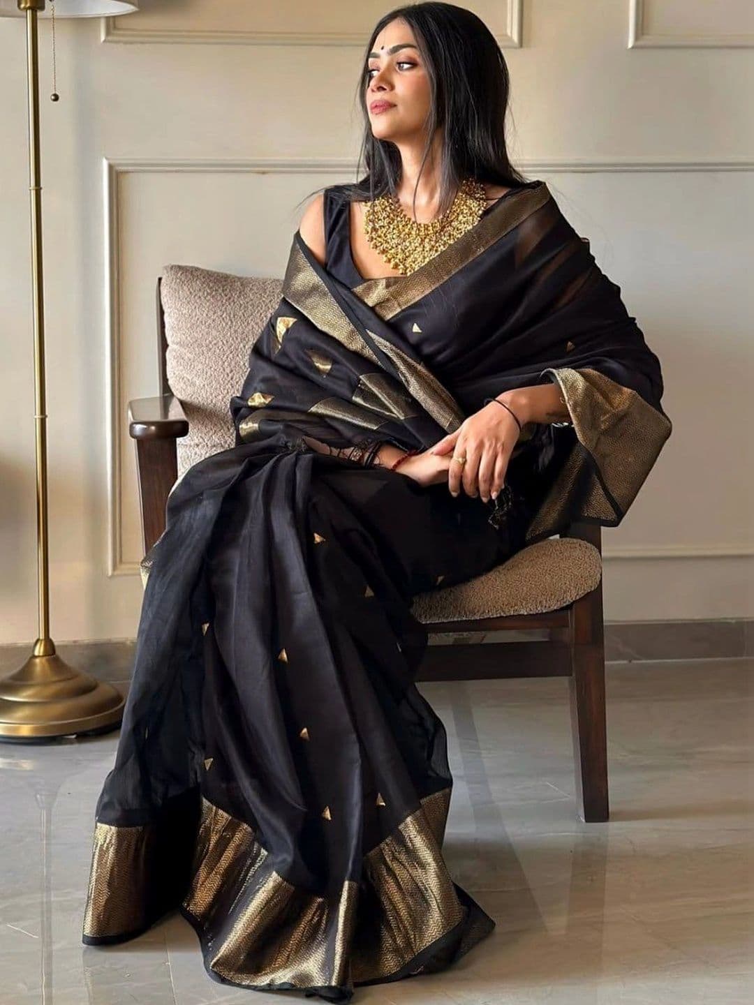 Achyata Zari Art Silk Banarasi Saree - view 1