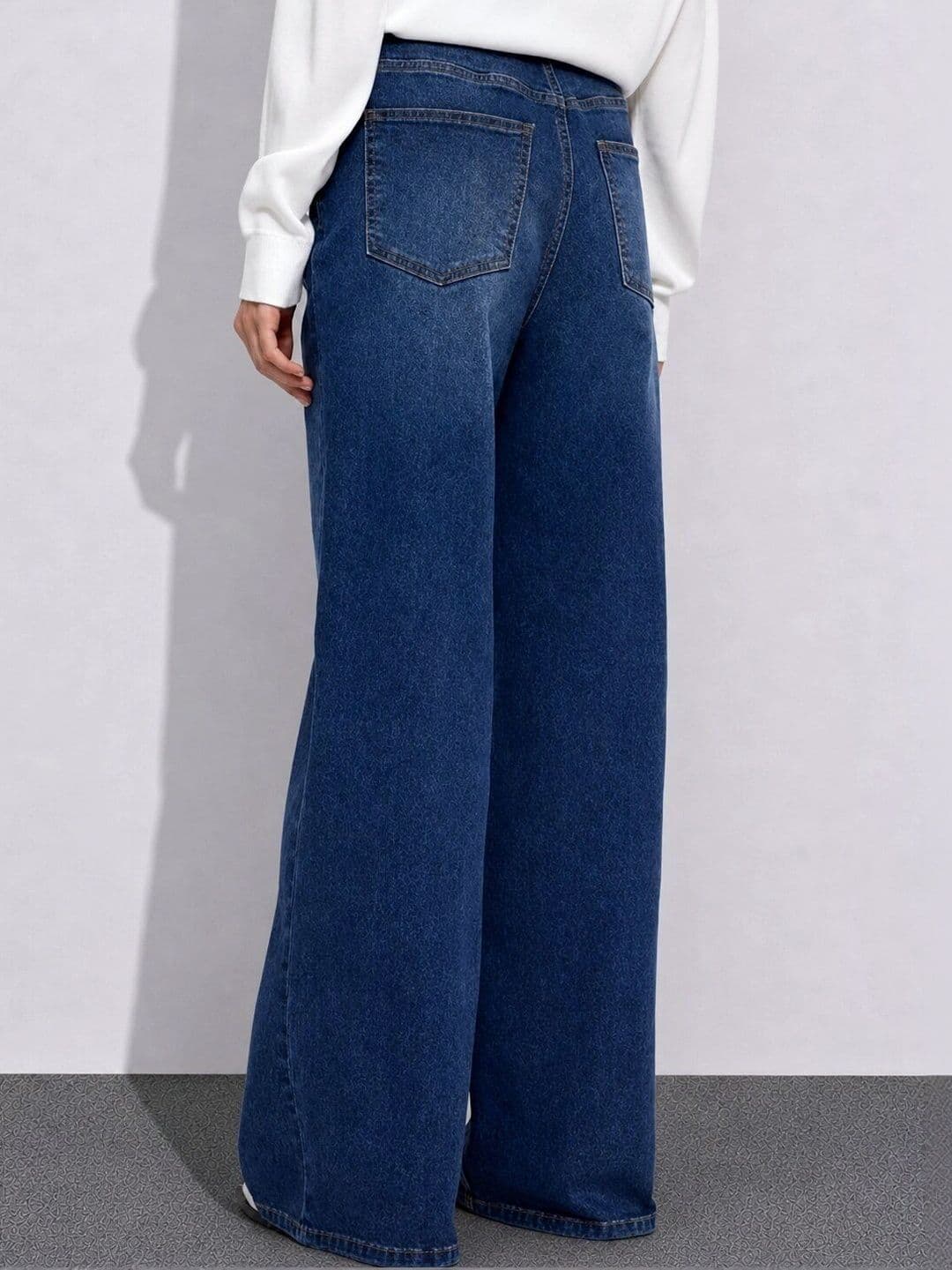The Roadster Lifestyle Co Women Pure Cotton Clean Look Wide Leg Fit Jeans thumbnail 5