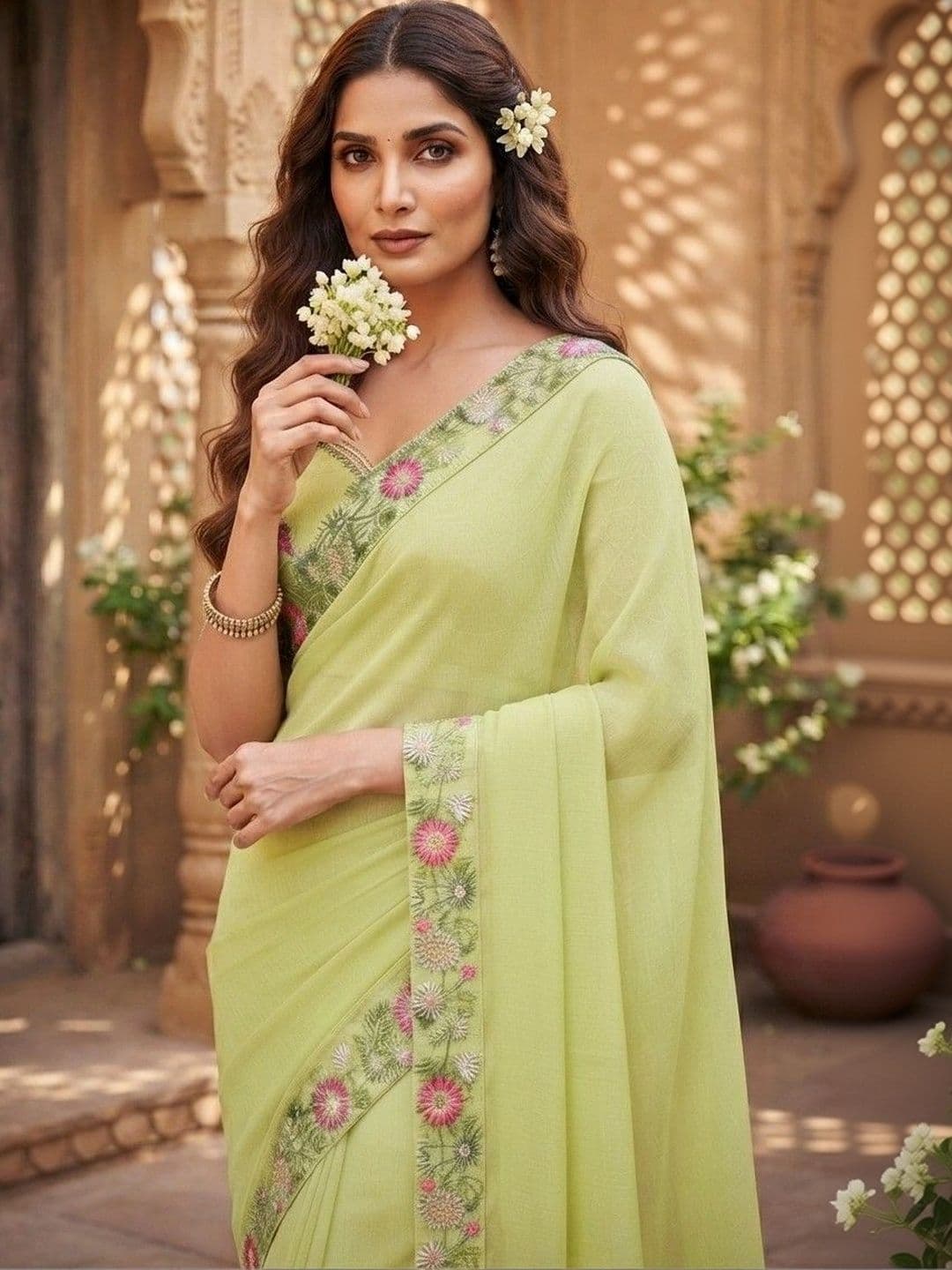SmileyFashion Floral Embroidered Art Silk Saree thumbnail 4