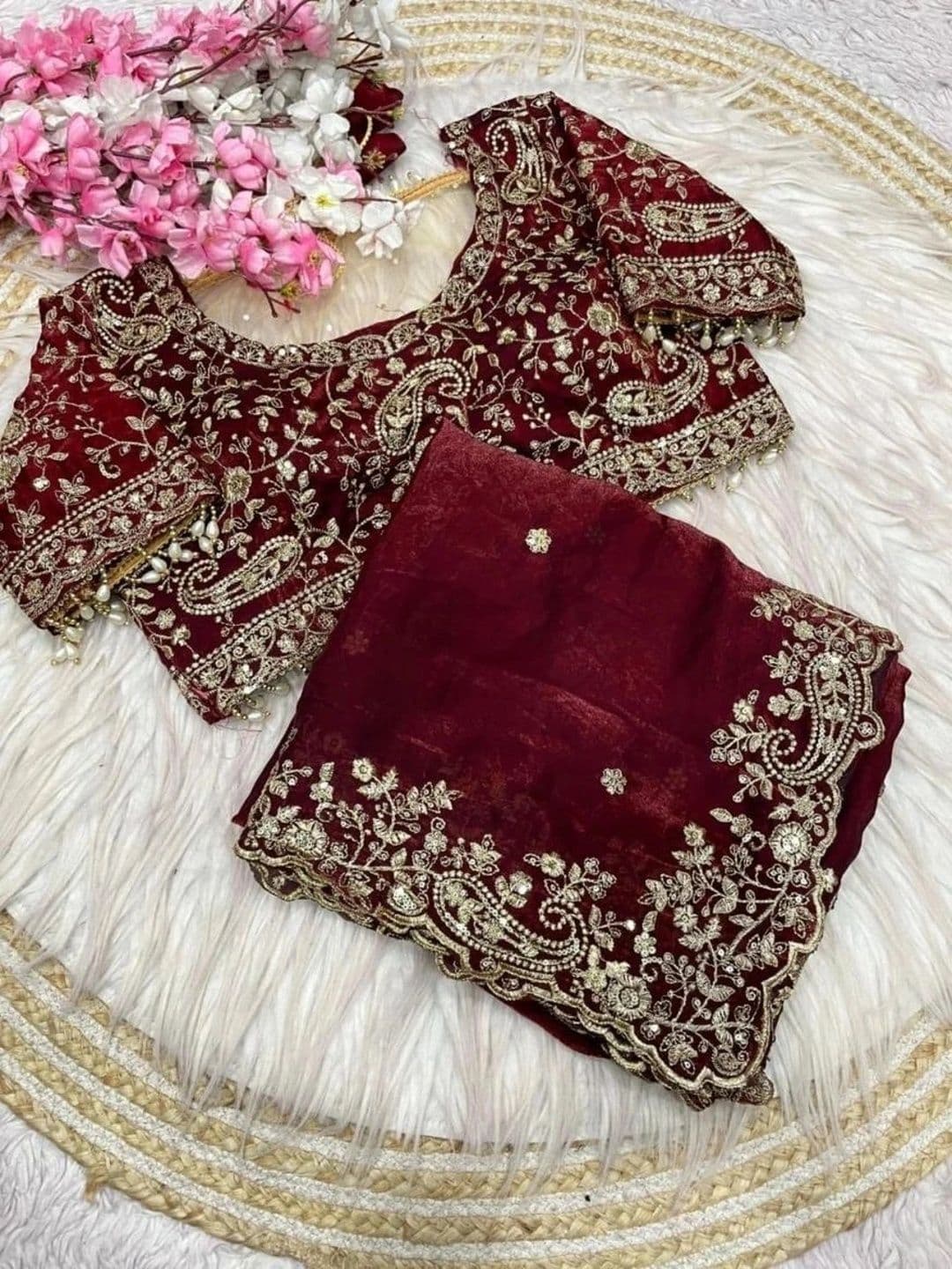 kantuba Floral Embroidered Satin Banarasi Saree thumbnail 3