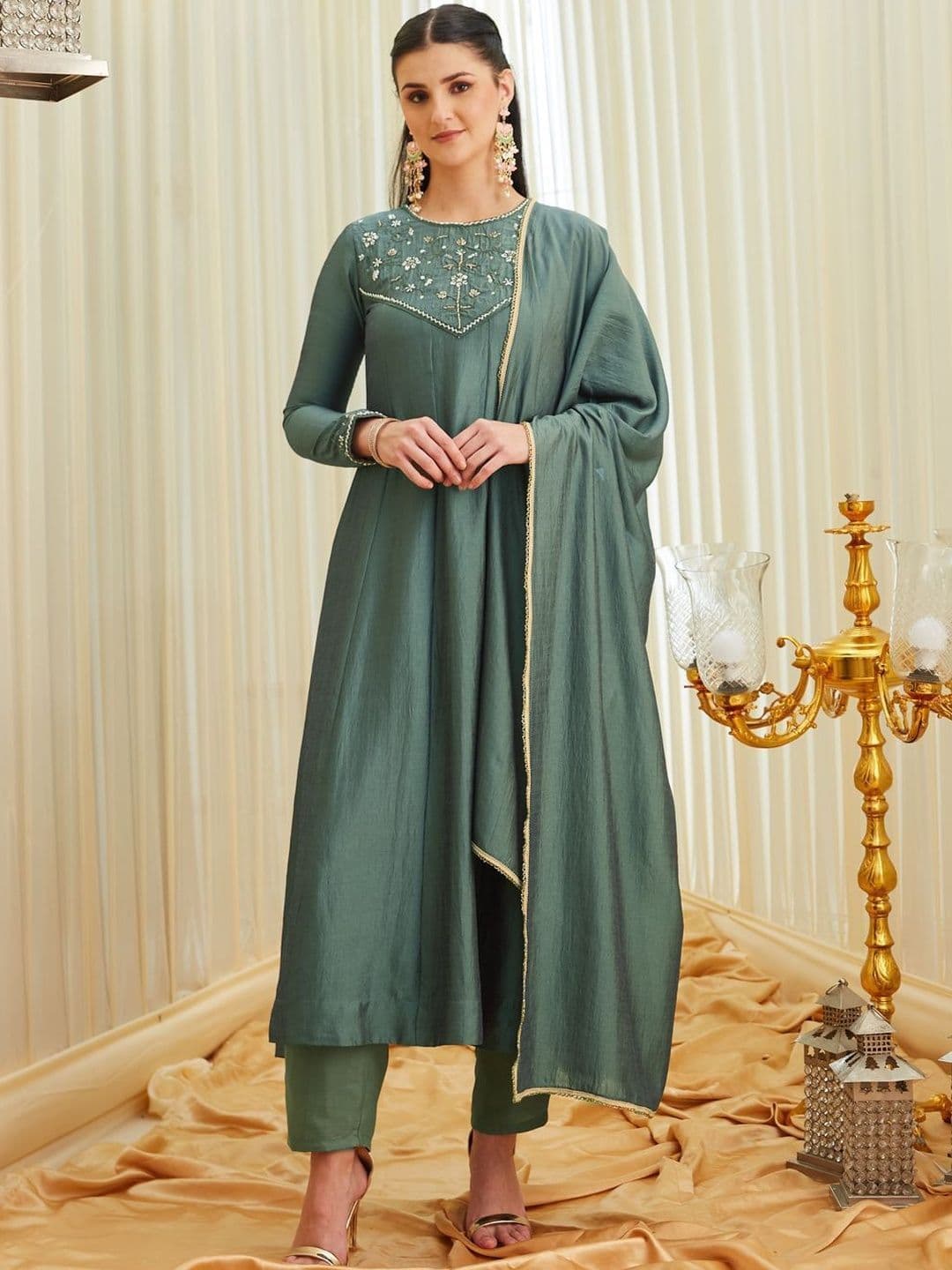 MOKOSH Women Embroidered Anarkali Kurta And Pant With Dupatta Set thumbnail 6