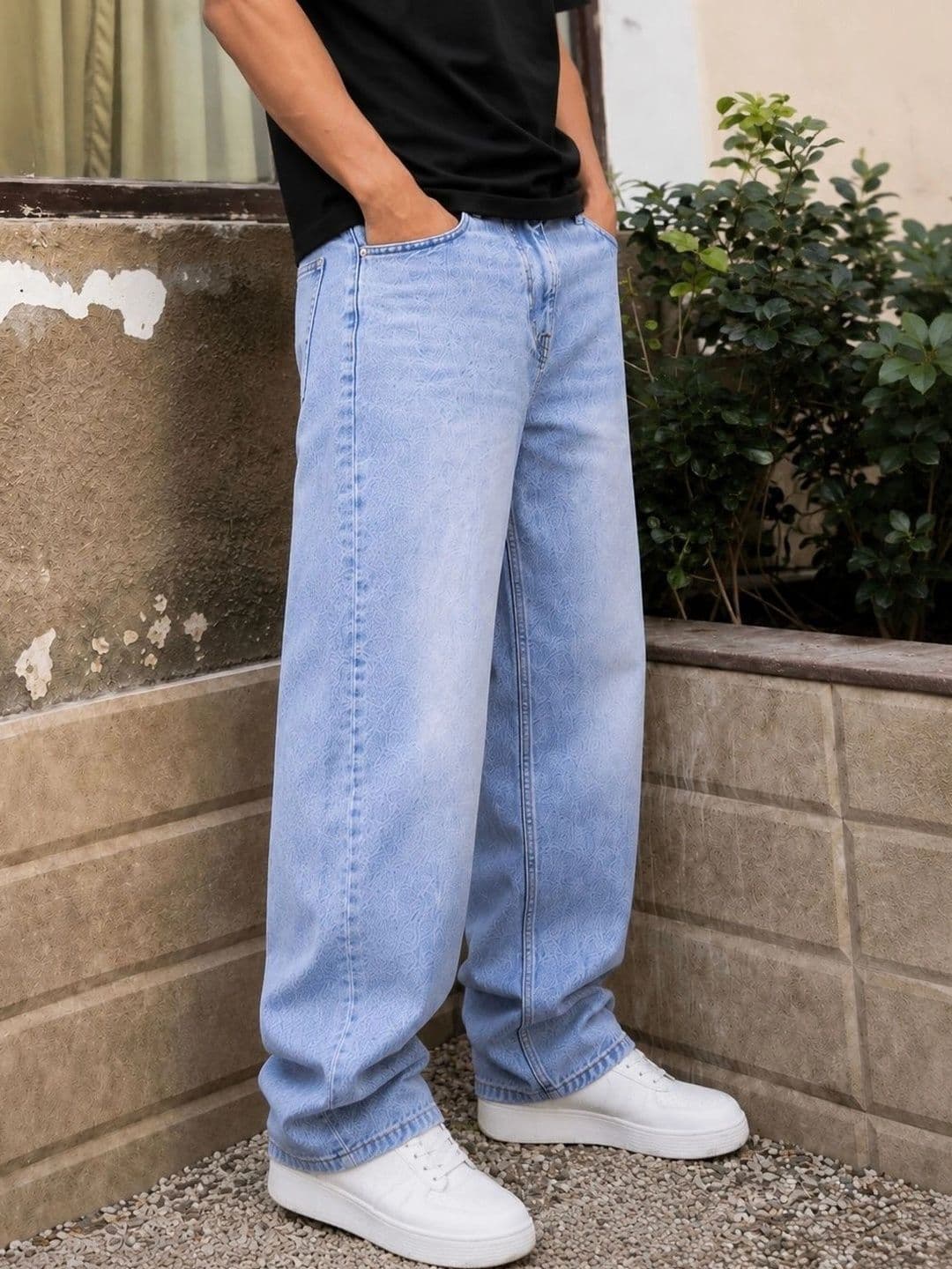 MQ Denim Men Straight Fit Mid-Rise Light Fade Jeans thumbnail 3