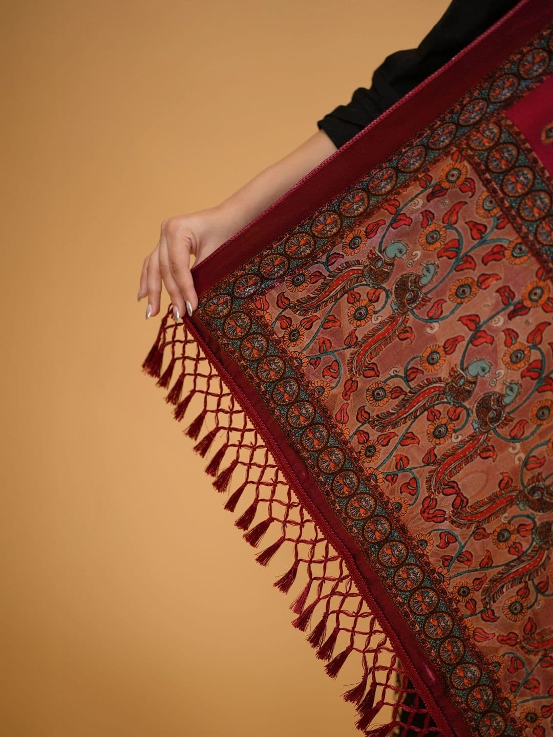 SHIFNEEN Women Paisley Printed Velvet Shawl thumbnail 4
