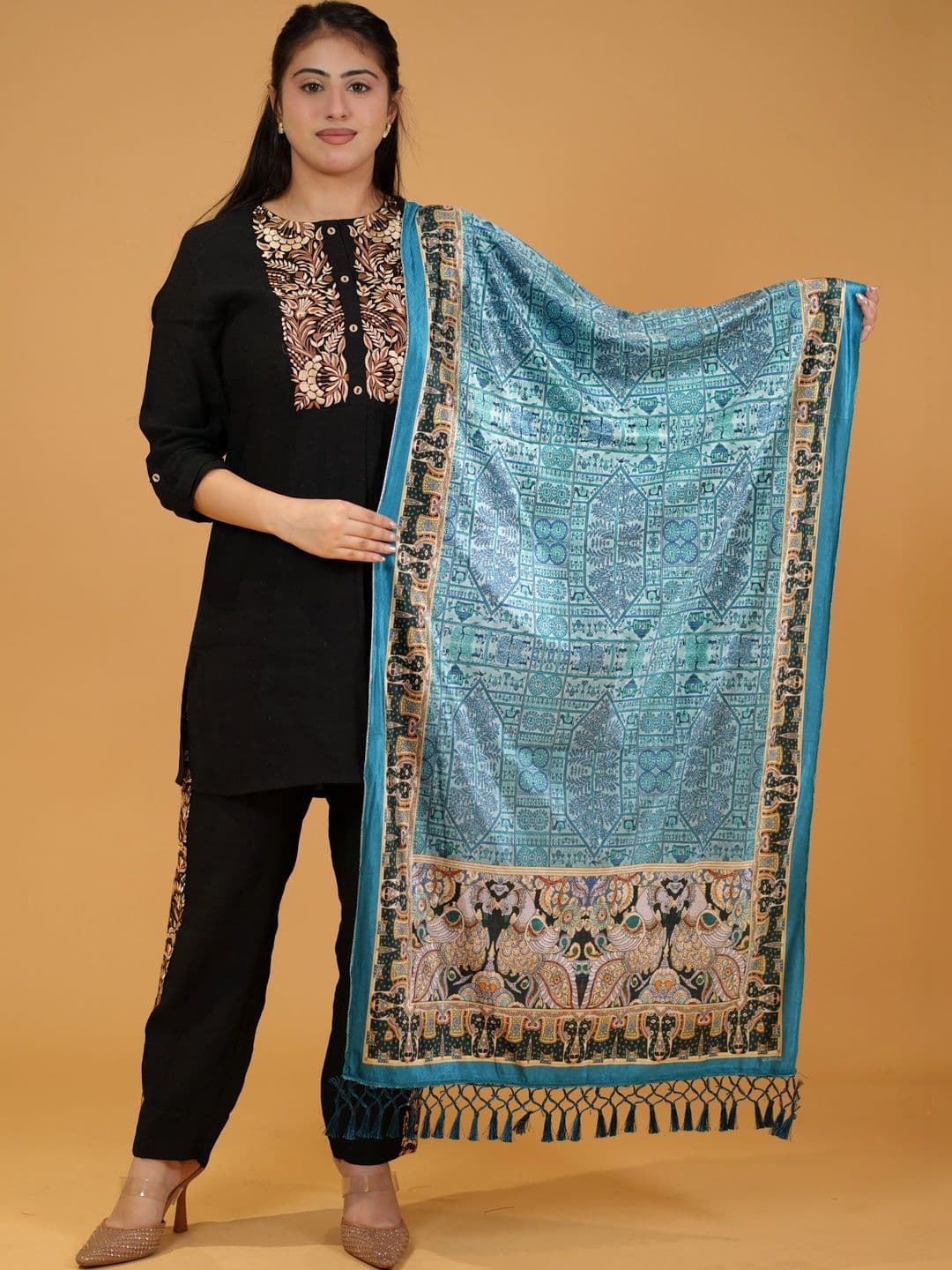 SHIFNEEN Women Ethnic Motifs Printed Velvet Shawl thumbnail 5