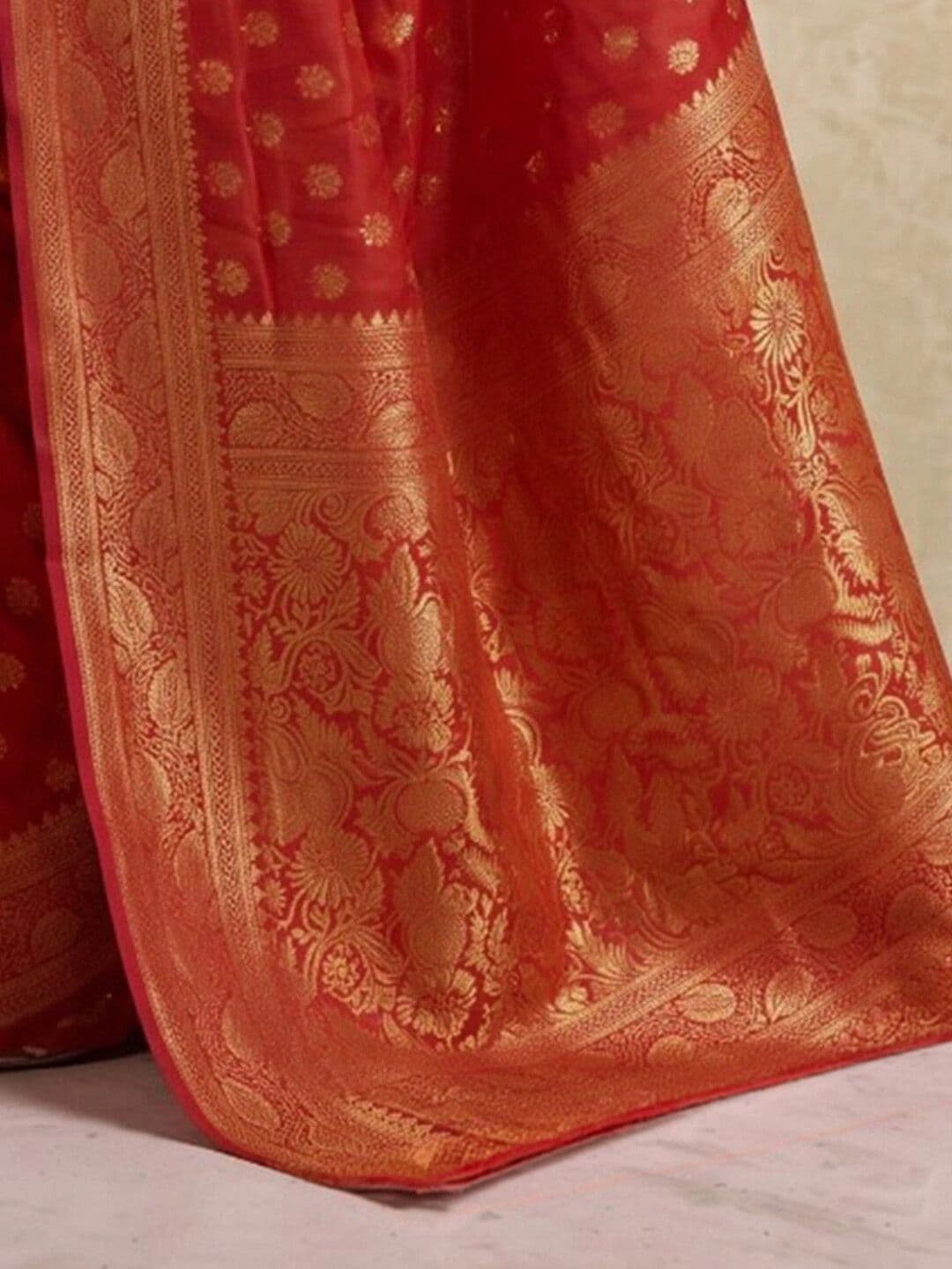 SAARA Woven Design Art Silk Saree thumbnail 7