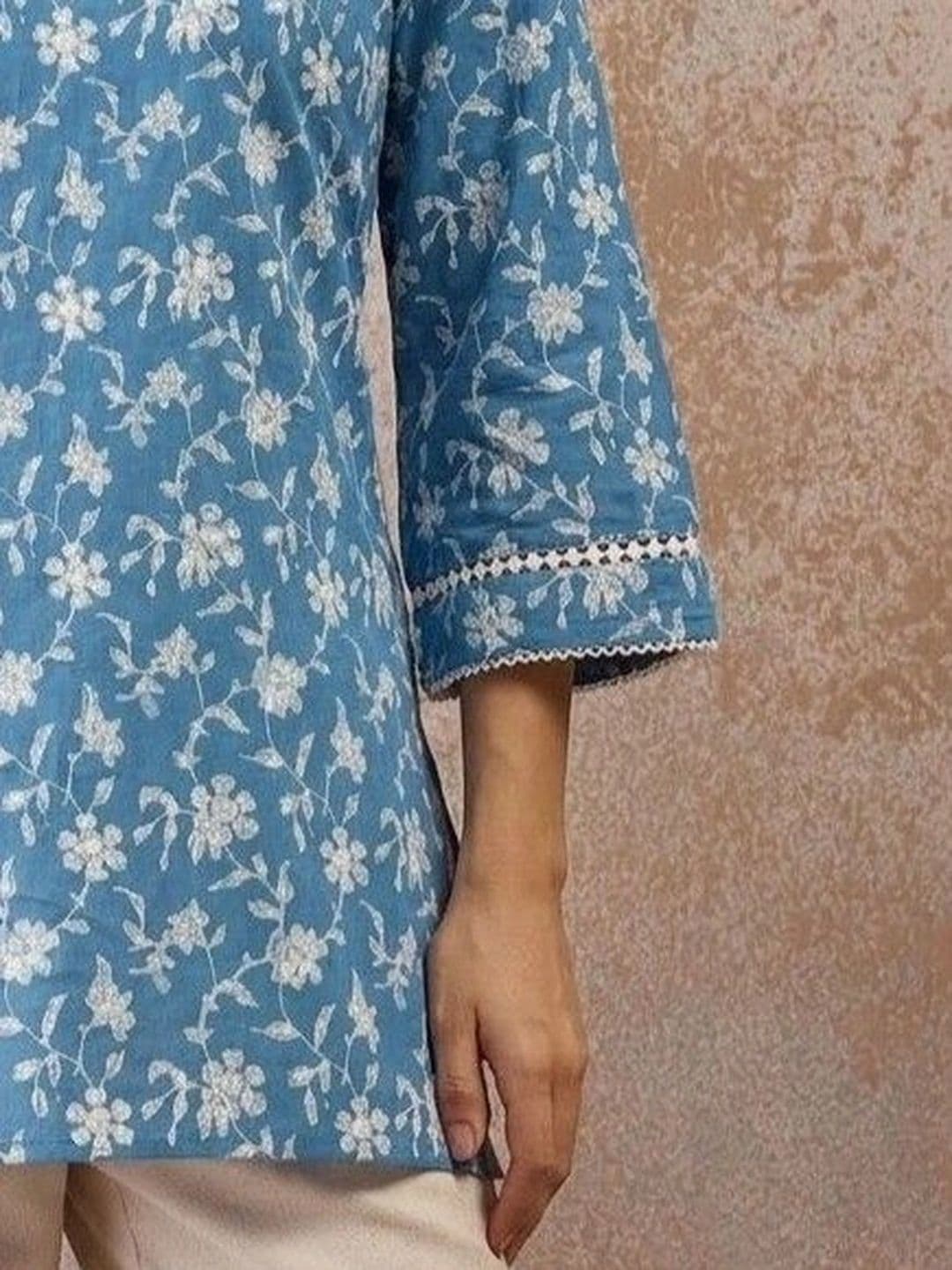 Anouk Floral Printed Pure Cotton Kurti thumbnail 2