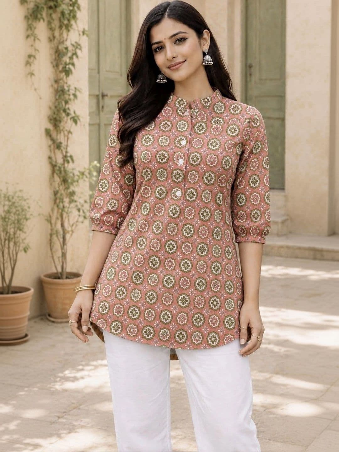 Sangria Women Floral Printed Kurta thumbnail 3