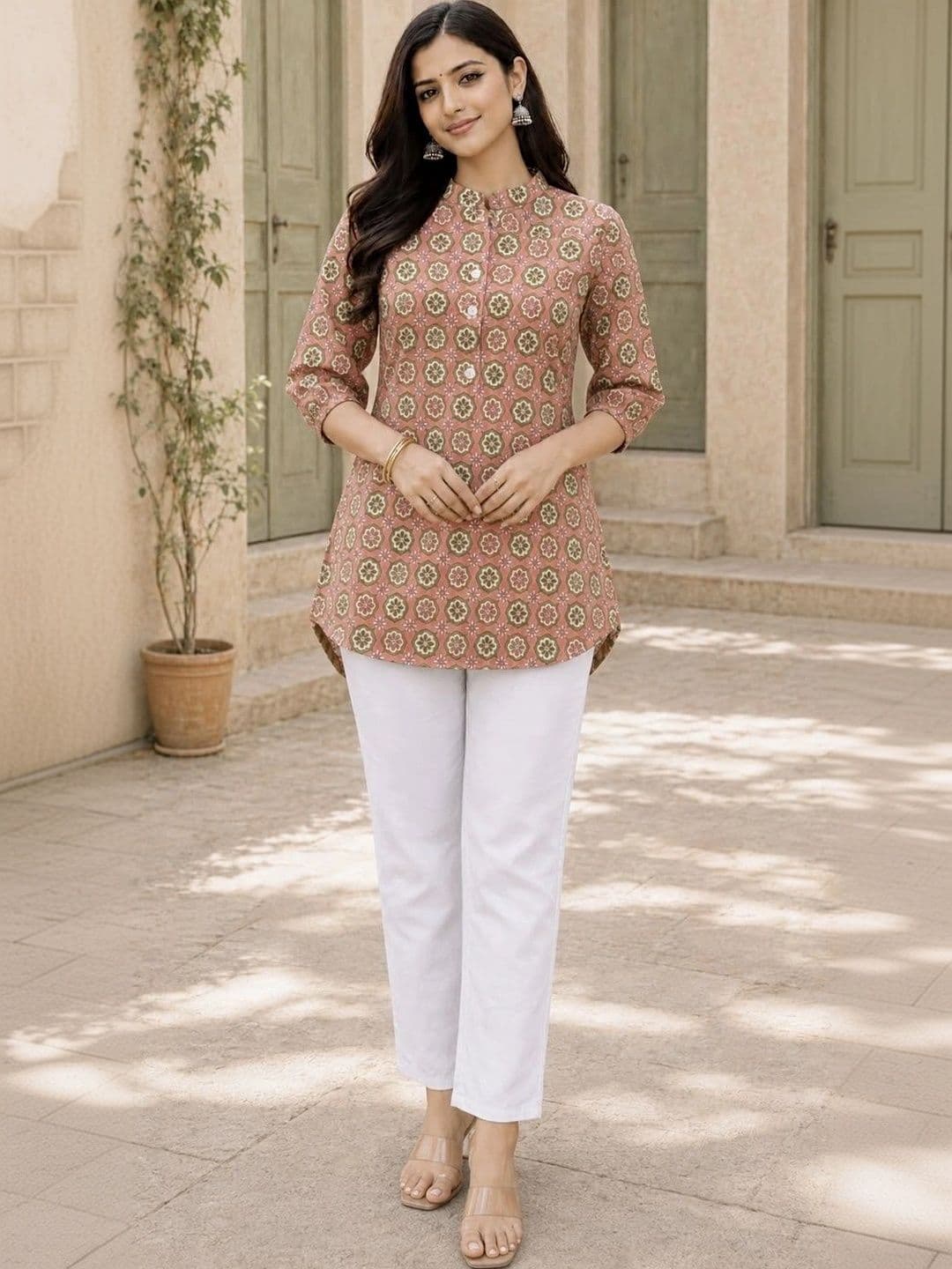 Sangria Women Floral Printed Kurta - view 1