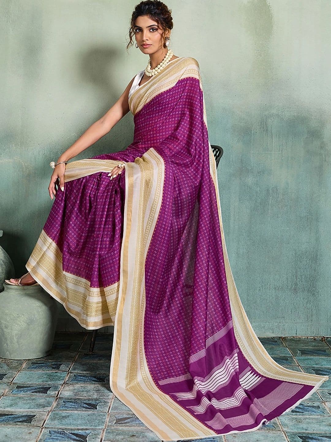 AMRUTKALA SAREES Woven Design Zari Designer Block Print Saree thumbnail 3