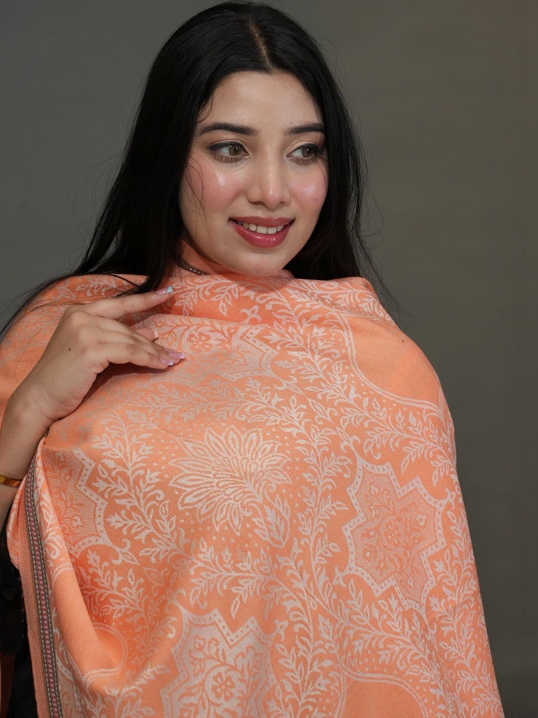 SHIFNEEN Women Ethnic Motifs Printed Acrylic Shawl thumbnail 5