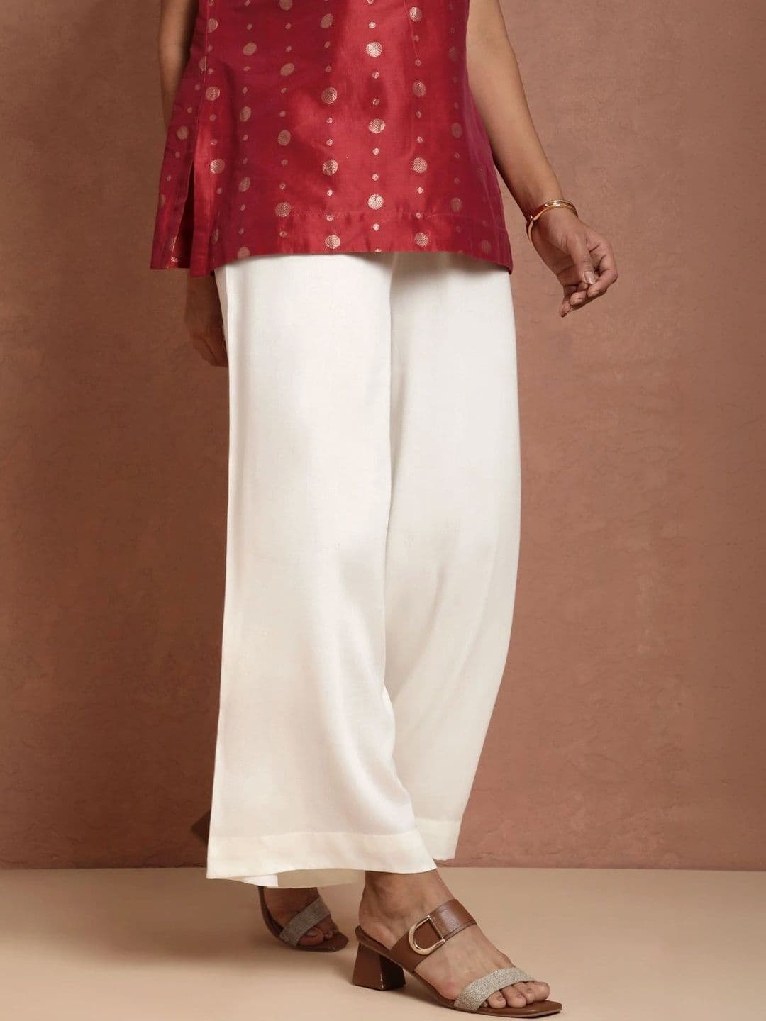 TWIN BIRDS Women White Solid Wide Leg Palazzos thumbnail 7