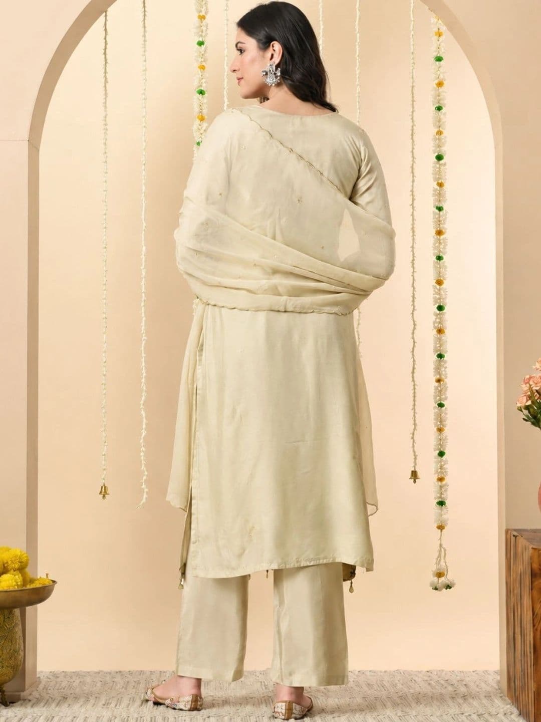 YAROSHI FASHION Women Beige Embroidered Silk Blend A-Line 3-Piece Kurta Set with Dupatta thumbnail 5