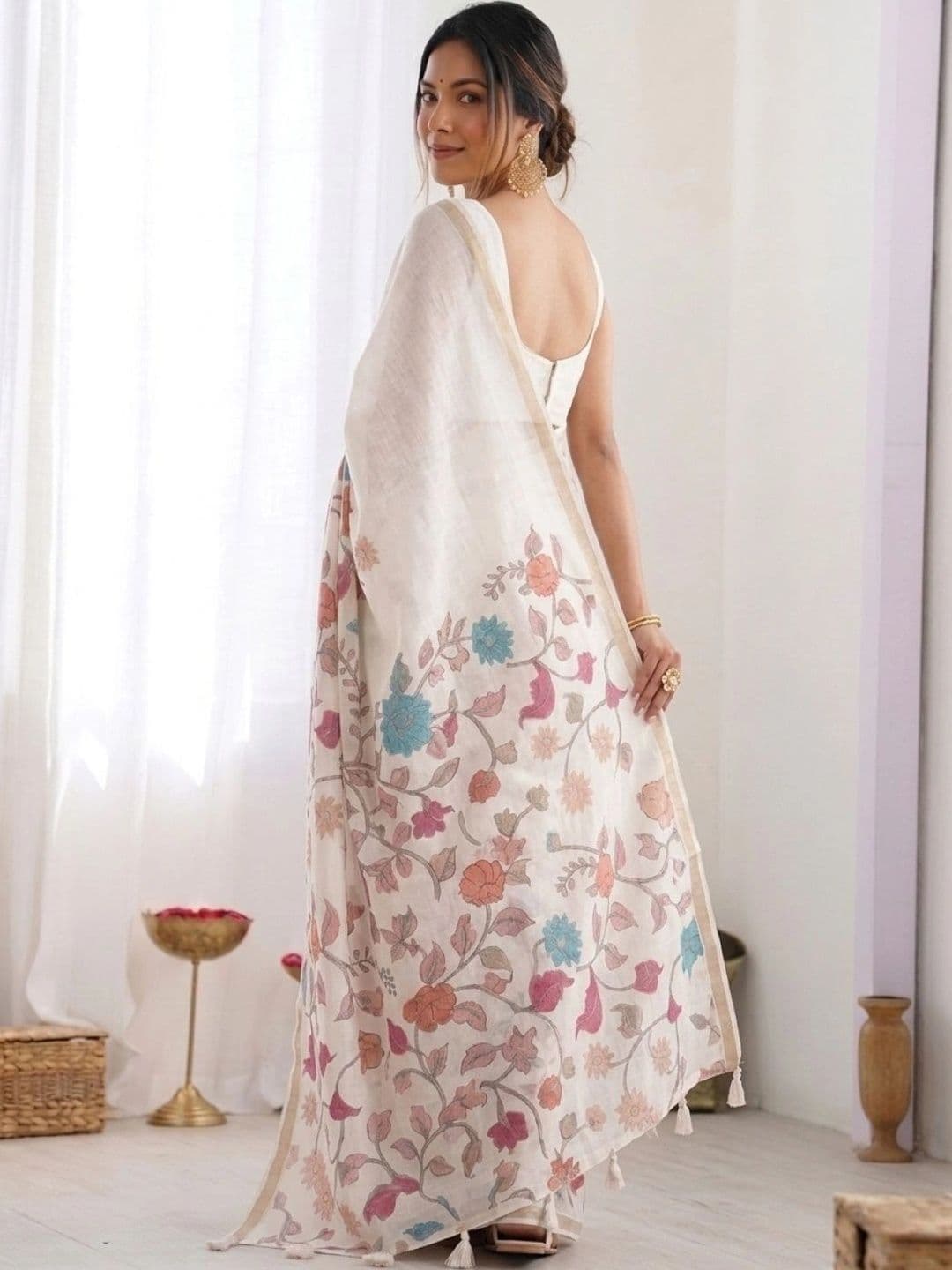 SAMANTHA Floral Linen Blend Belted Saree thumbnail 3