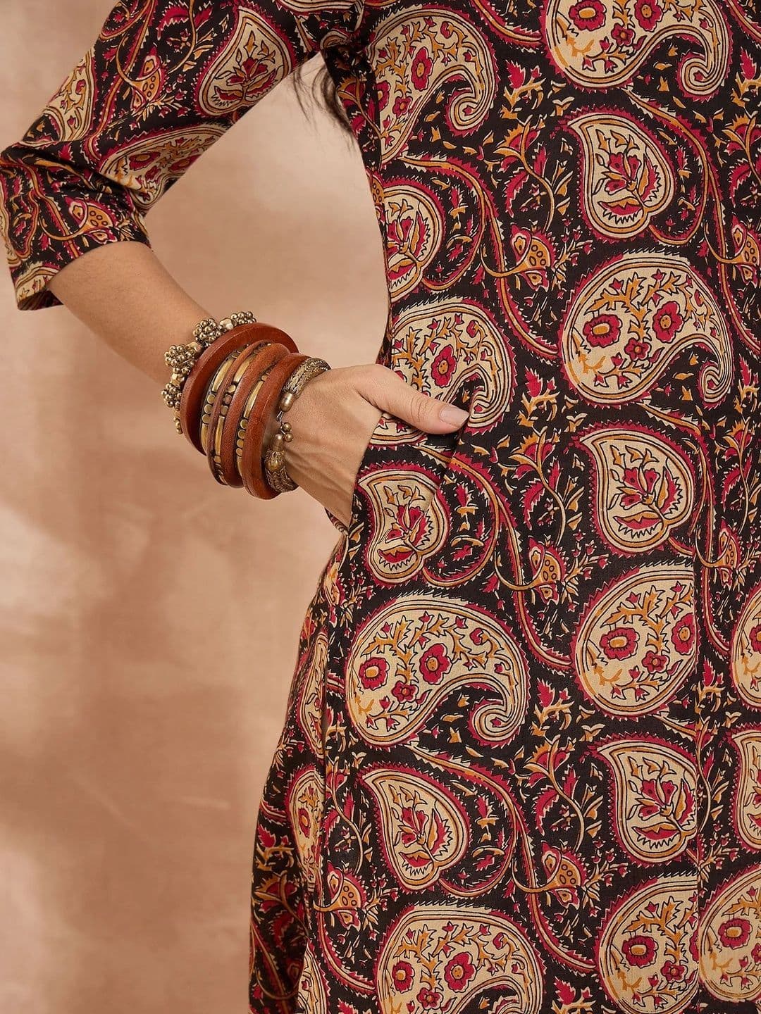 Anouk Women Paisley Printed Kurta thumbnail 6