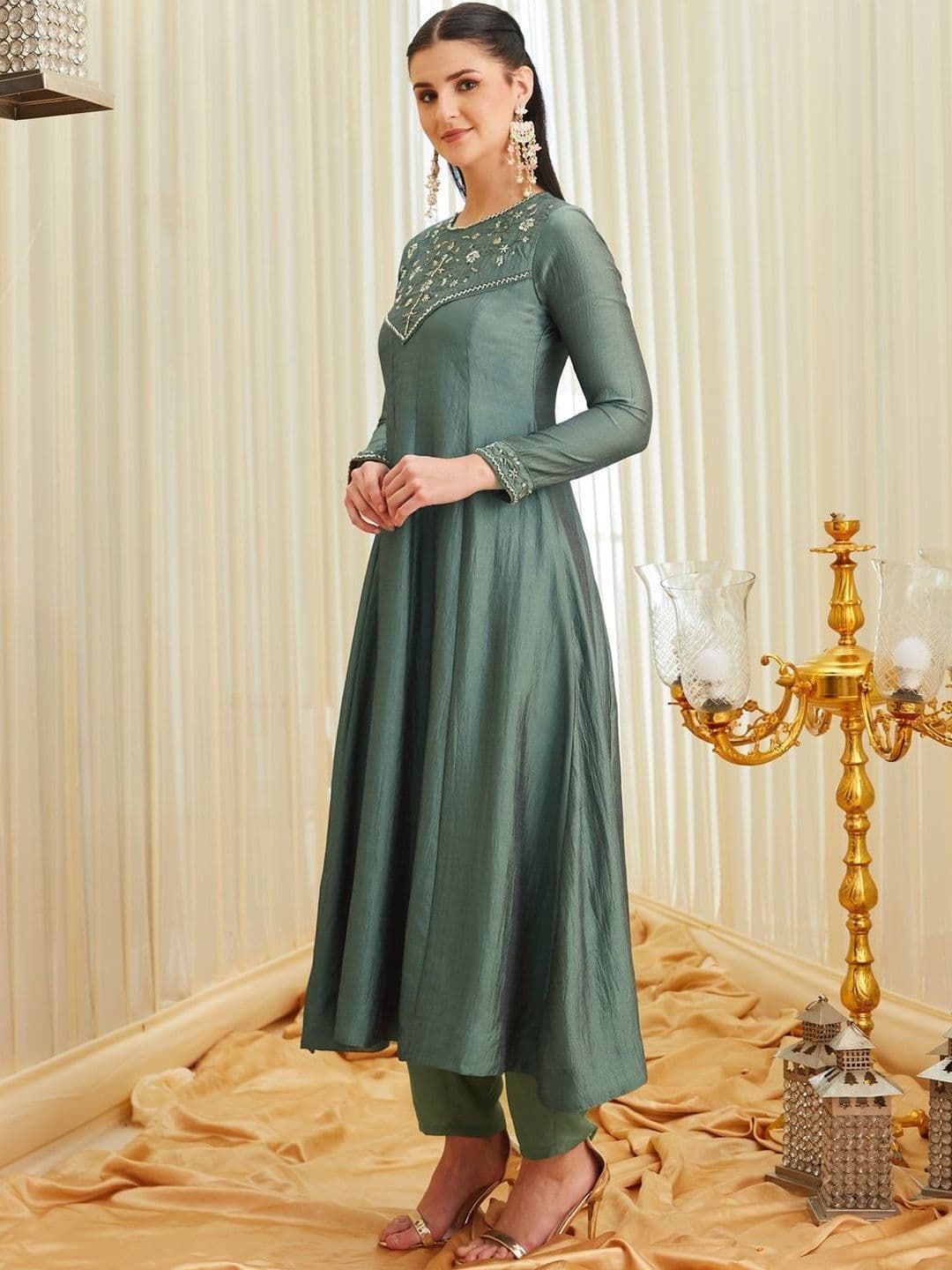MOKOSH Women Embroidered Anarkali Kurta And Pant With Dupatta Set thumbnail 5