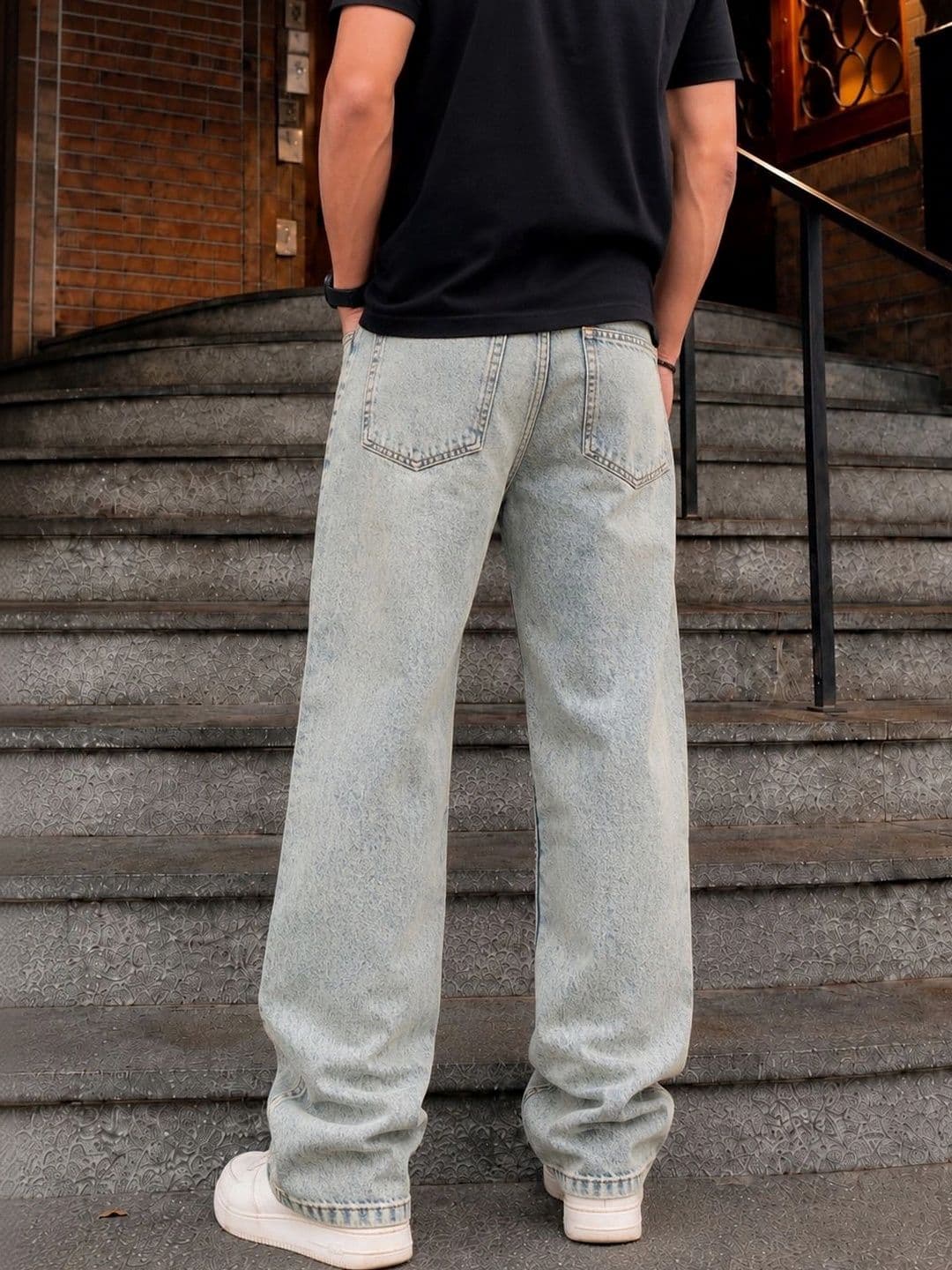 MQ Denim Men Straight Fit Mid-Rise Light Fade Jeans thumbnail 4