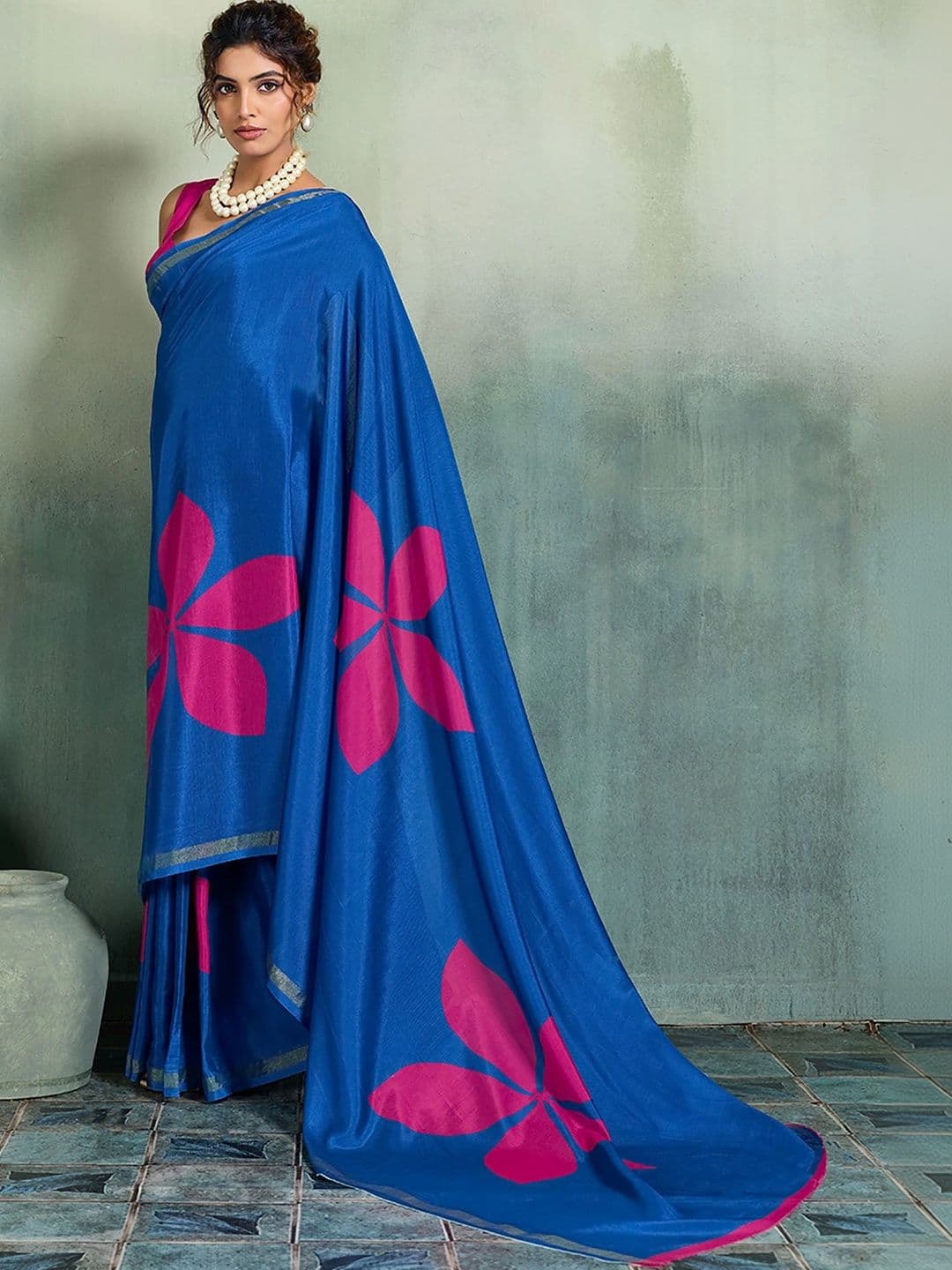 AMRUTKALA SAREES Floral Designer Block Print Saree thumbnail 5