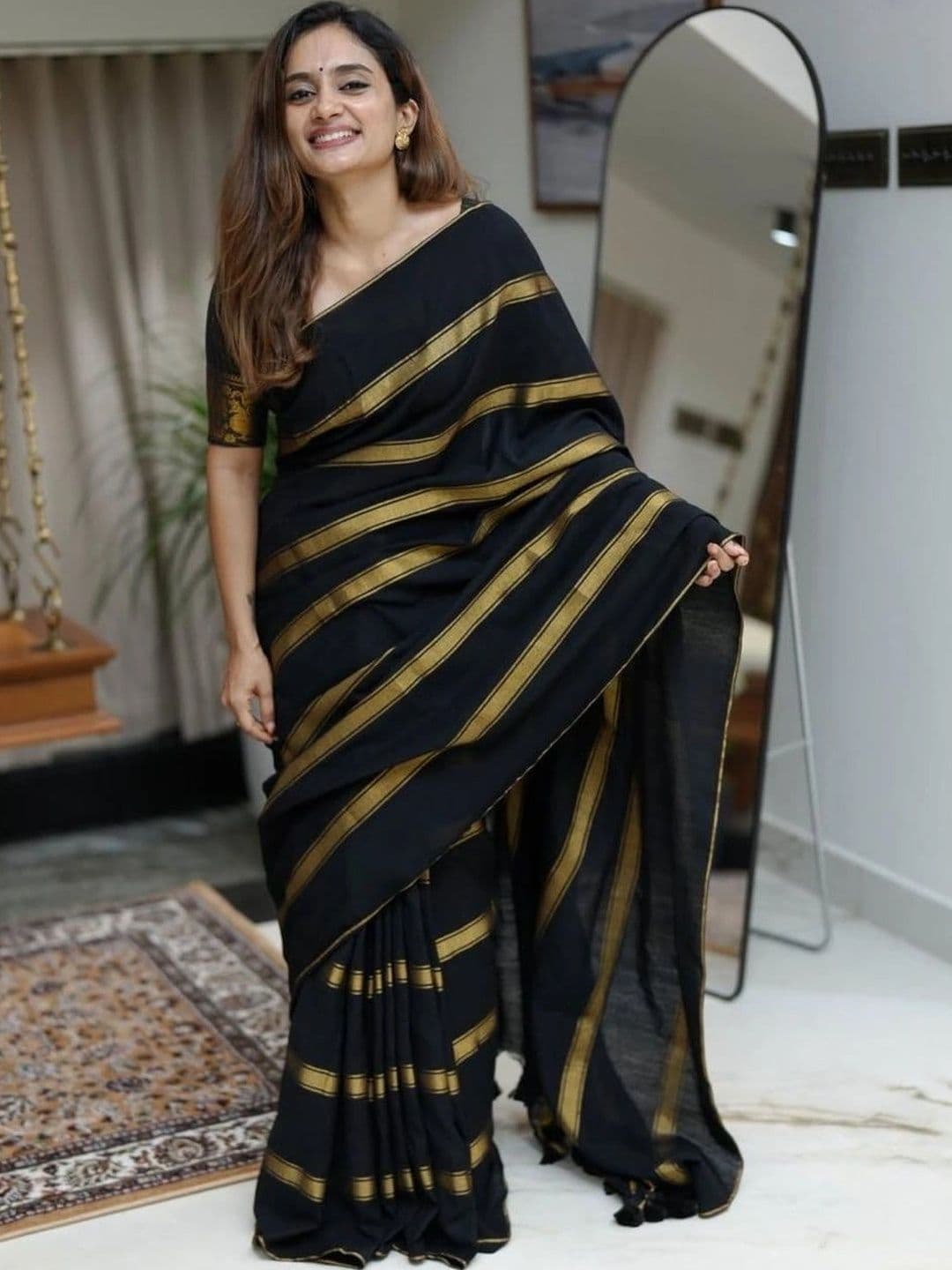 SARKAR TEXTILES SARKAR Women TEXTILES Striped Kasavu Saree thumbnail 4