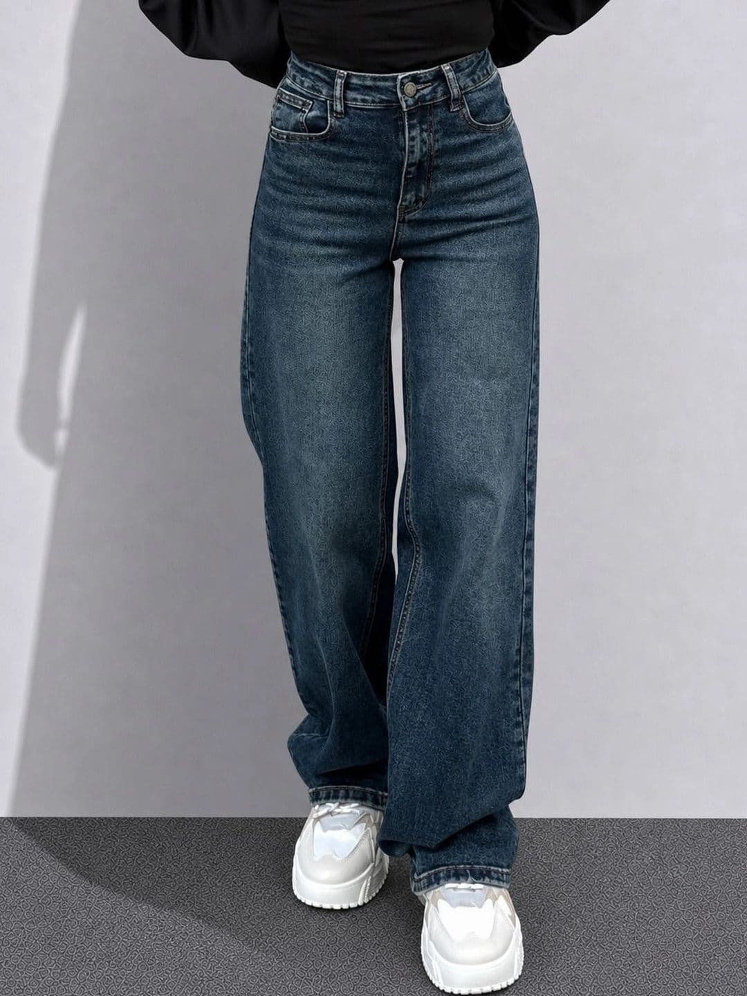 The Roadster Lifestyle Co. Women Pure Cotton Clean Look Straight Fit Jeans thumbnail 6