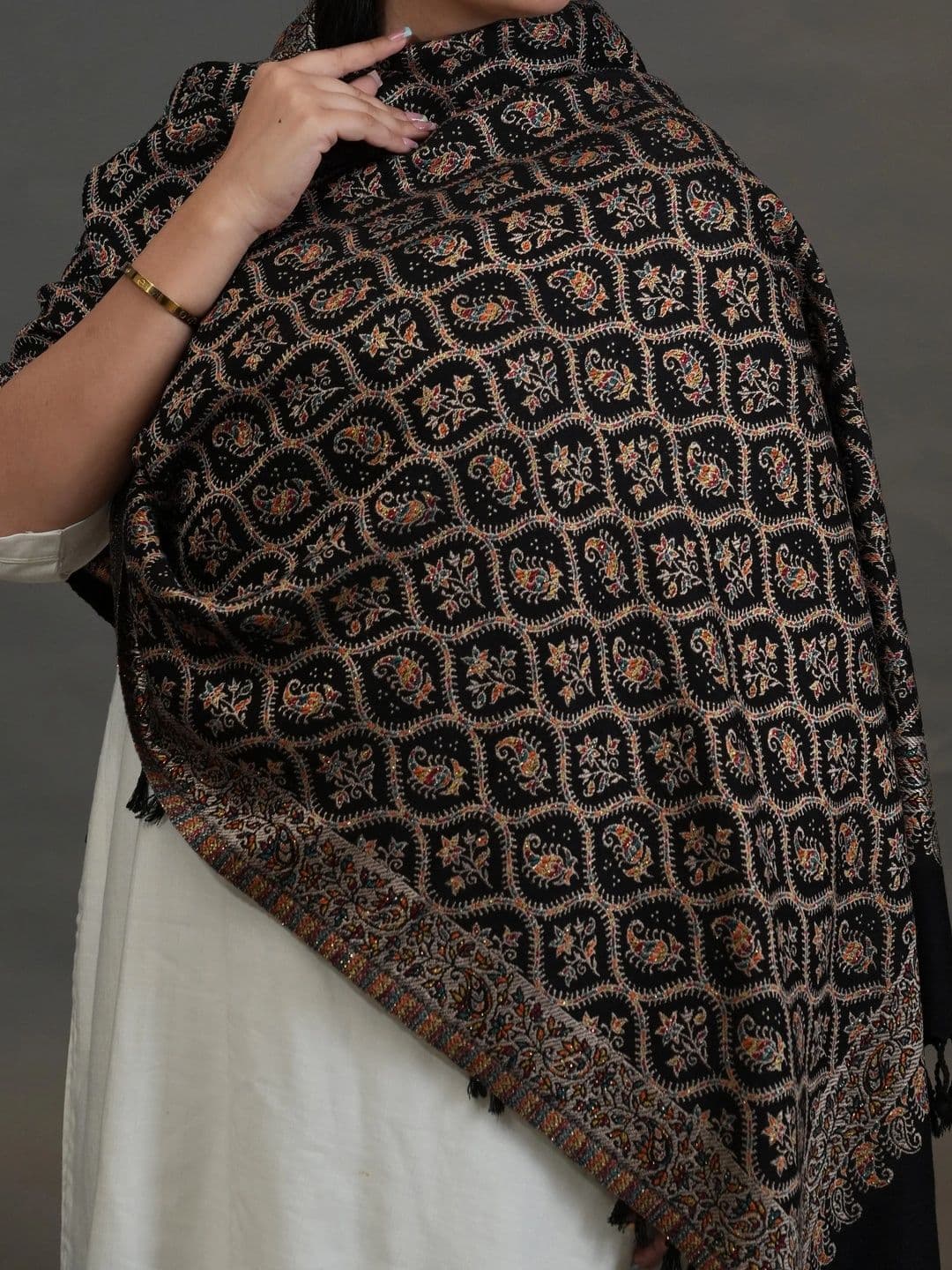 SHIFNEEN Women Ethnic Motifs Embroidered Acrylic Shawl thumbnail 2