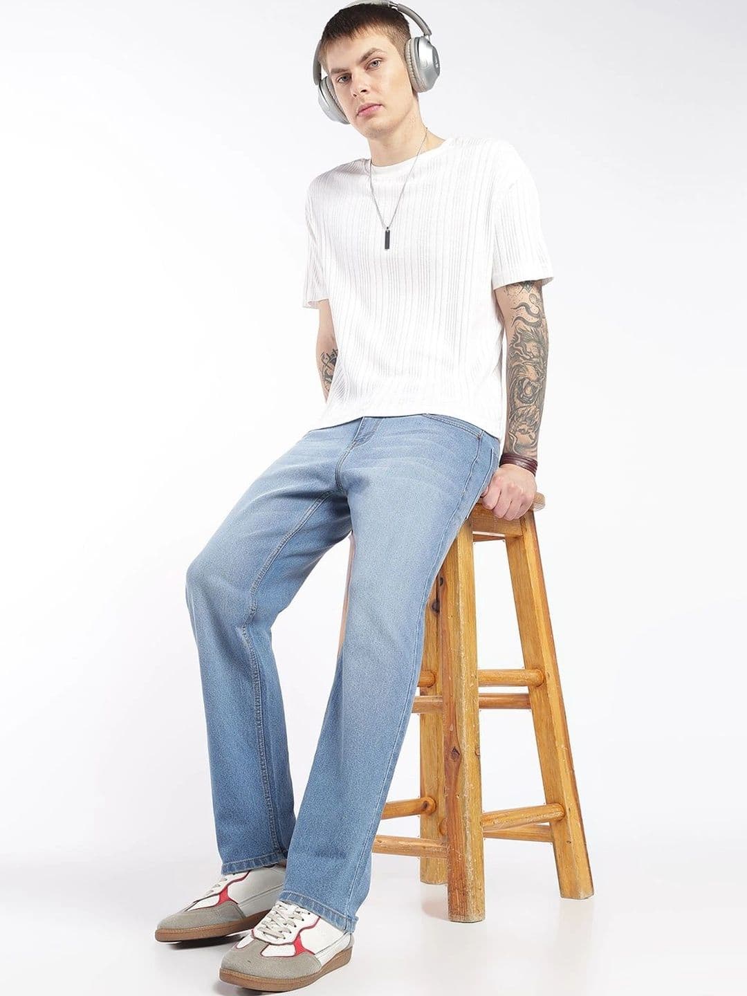 zayla Men Jean Regular Fit Mid-Rise Light Fade Stretchable Jeans thumbnail 2