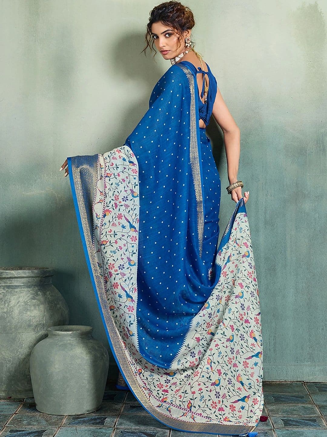 AMRUTKALA SAREES Floral Zari Designer Block Print Saree thumbnail 4
