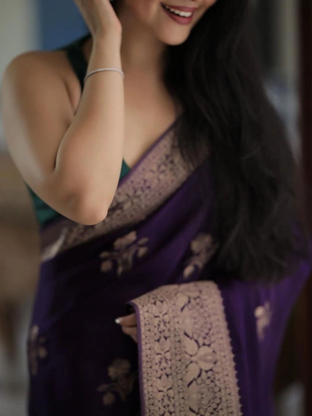ADIANADI Floral Zari Silk Cotton Banarasi Saree thumbnail 2