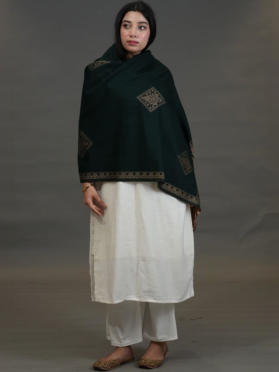 SHIFNEEN Women Paisley Printed Acrylic Shawl thumbnail 4