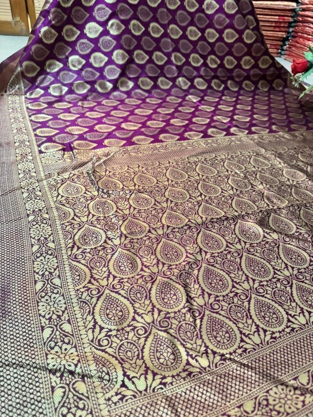 JISHA CREATION Woven Design Zari Art Silk Banarasi Saree thumbnail 3