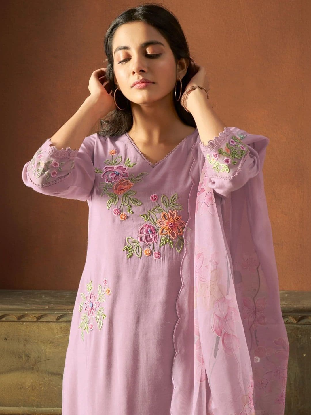 LABEL RANGREEZAA Women Embroidered Regular Thread Work Kurta with Trousers & With Dupatta thumbnail 2