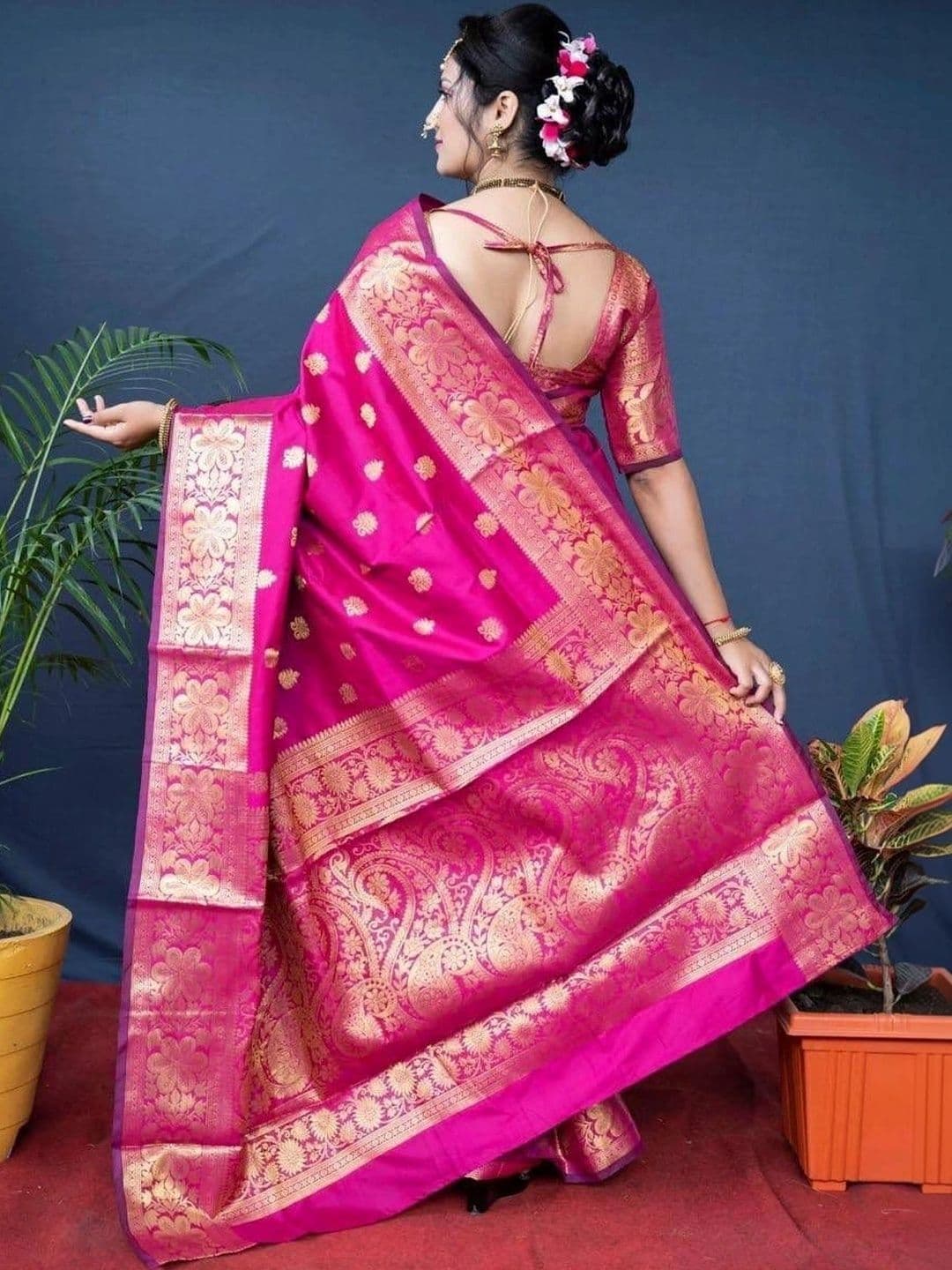 ADIANADI Paisley Zari Silk Cotton Banarasi Saree thumbnail 3