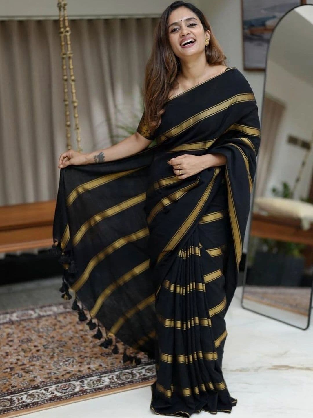 SARKAR TEXTILES SARKAR Women TEXTILES Striped Kasavu Saree thumbnail 3