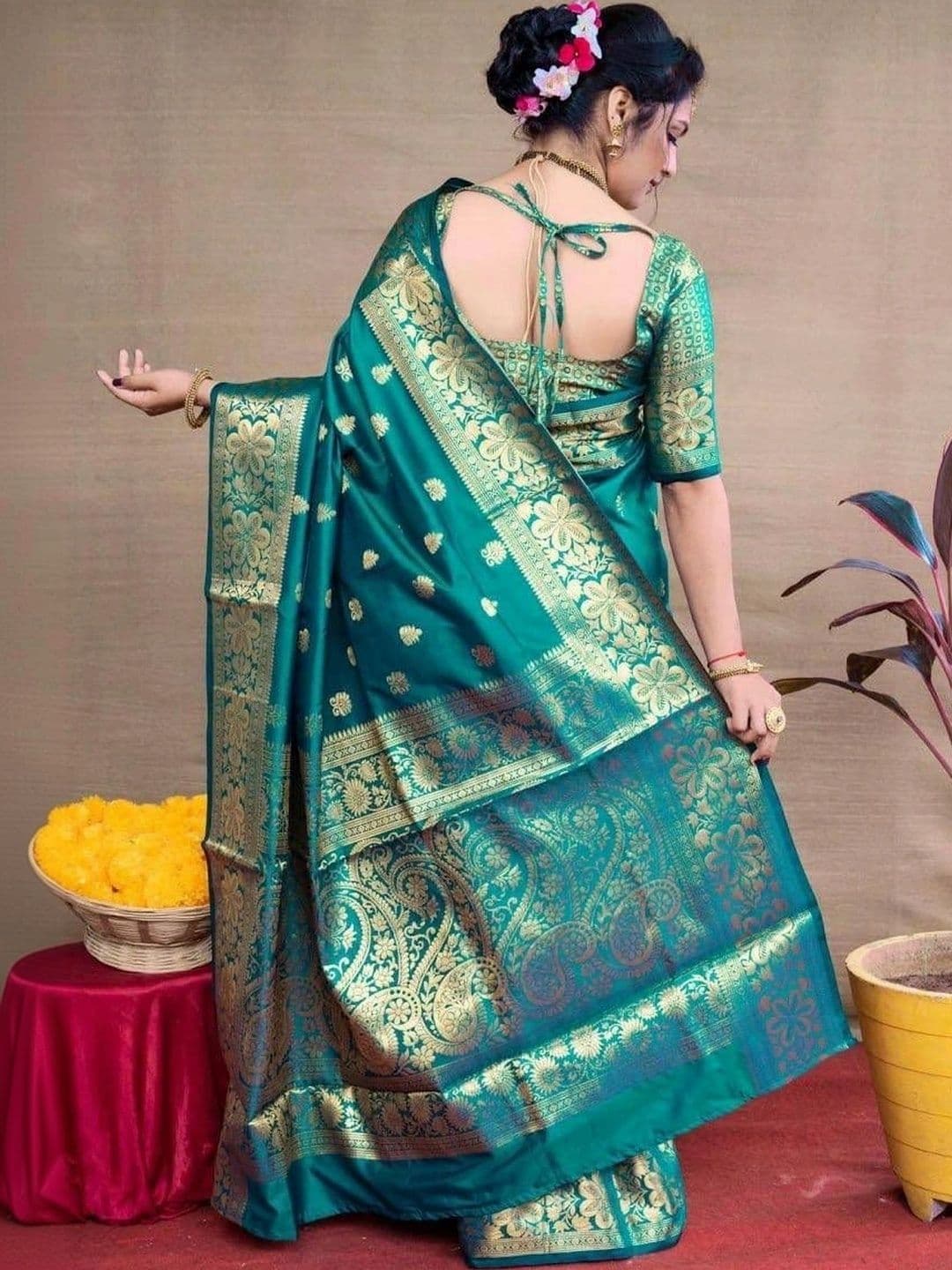 ADIANADI Woven Design Zari Silk Cotton Banarasi Saree thumbnail 3