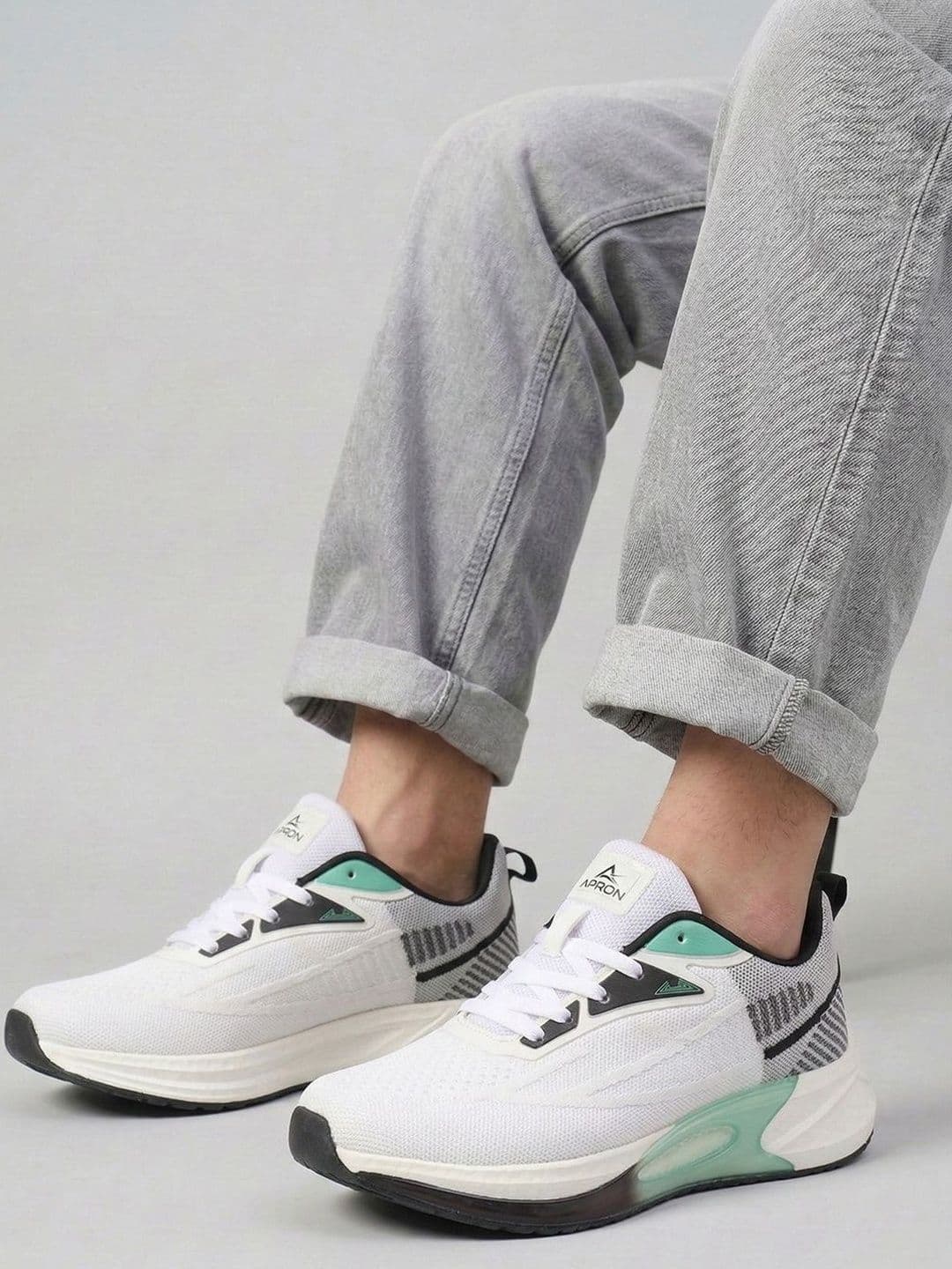 APRON Men Textile Running Non-Marking Shoes - view 1