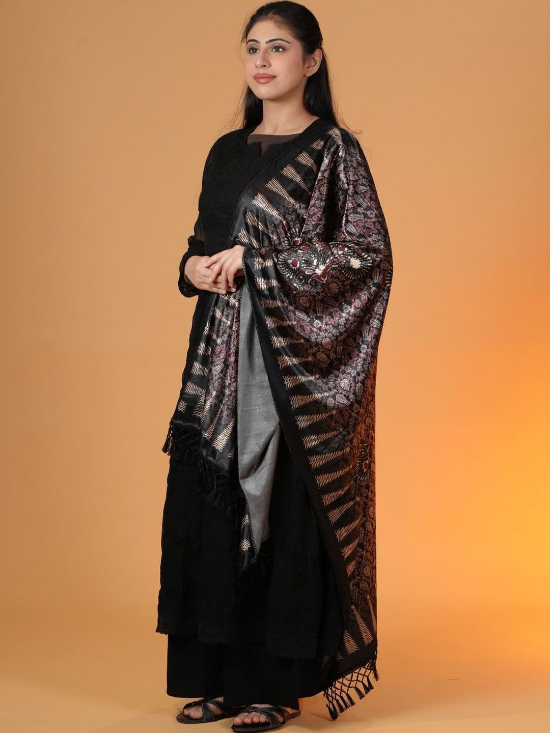 SHIFNEEN Women Ethnic Motifs Printed Velvet Shawl thumbnail 5