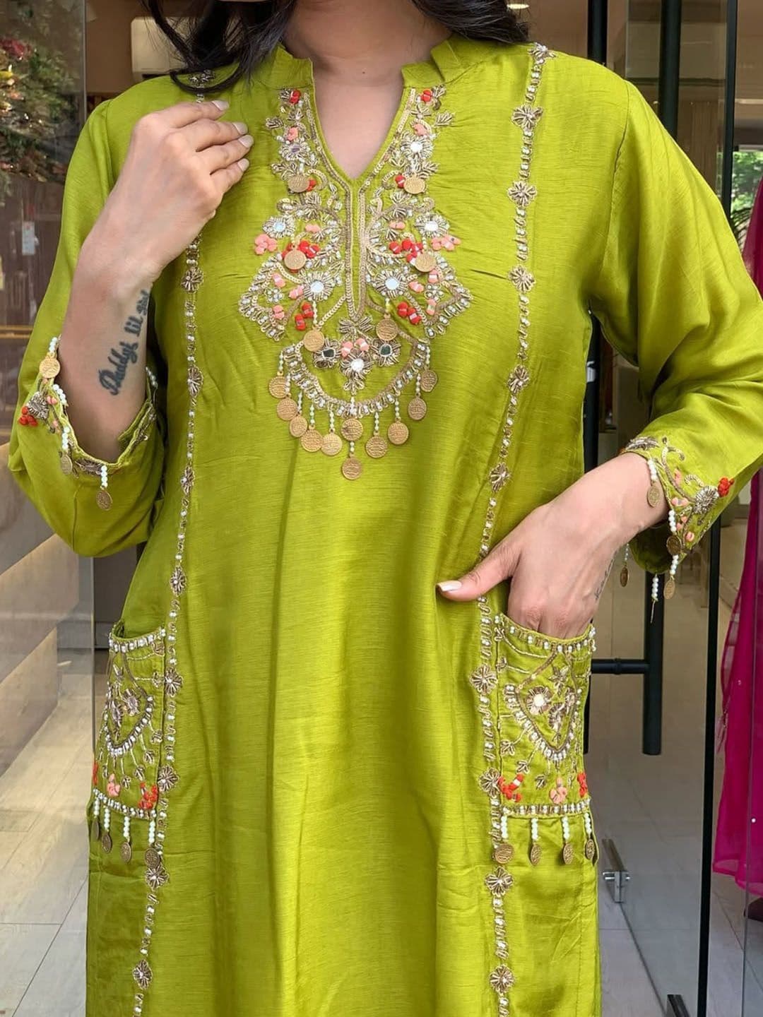 LABEL RANGREEZAA Women V-Neck Embroidered Straight Kurta with Trousers & Dupatta thumbnail 4