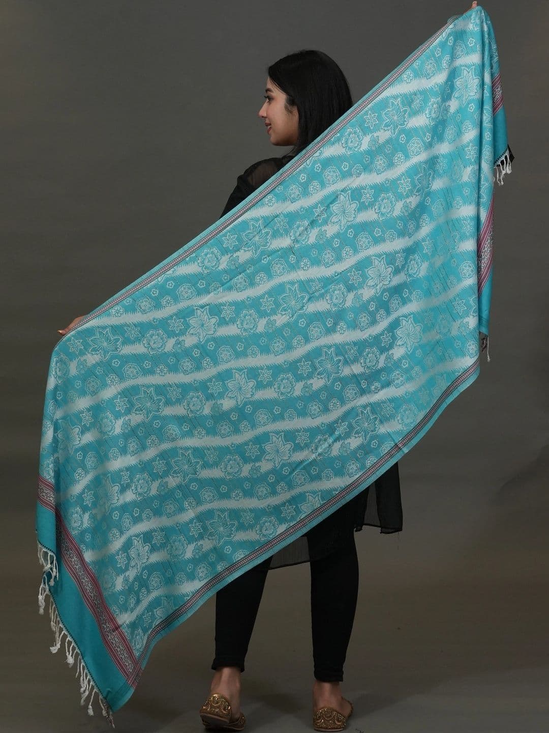 SHIFNEEN Women Floral Printed Acrylic Shawl thumbnail 2