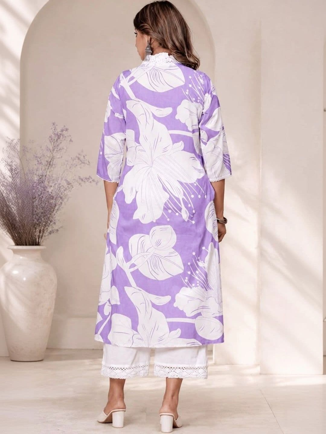 Sangria Women Floral Printed Floral Kurta thumbnail 3